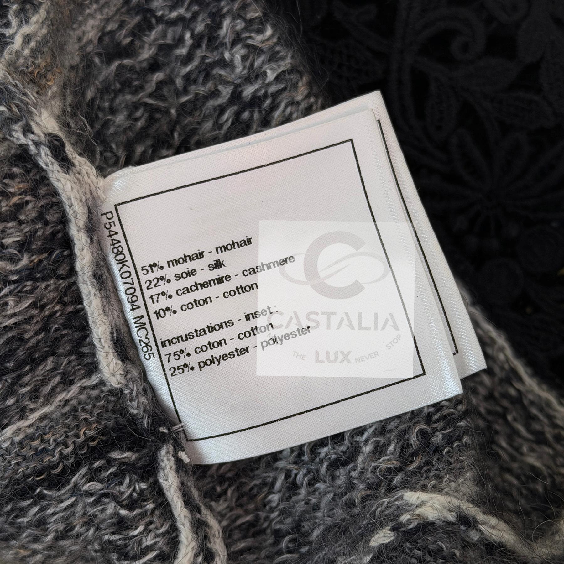 CHANEL New Paris / Rom Runway Exquisite Jimper 34 FR im Angebot 12