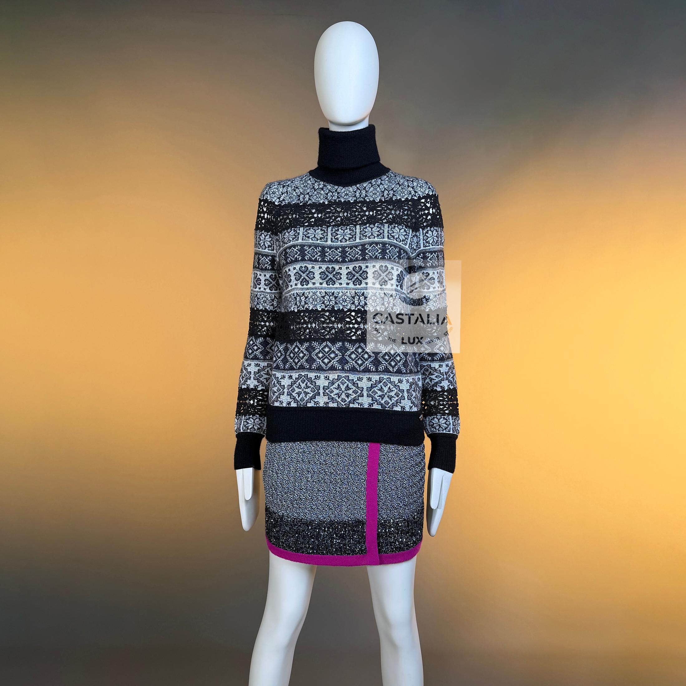 CHANEL New Paris / Rom Runway Exquisite Jimper 34 FR für Damen oder Herren im Angebot