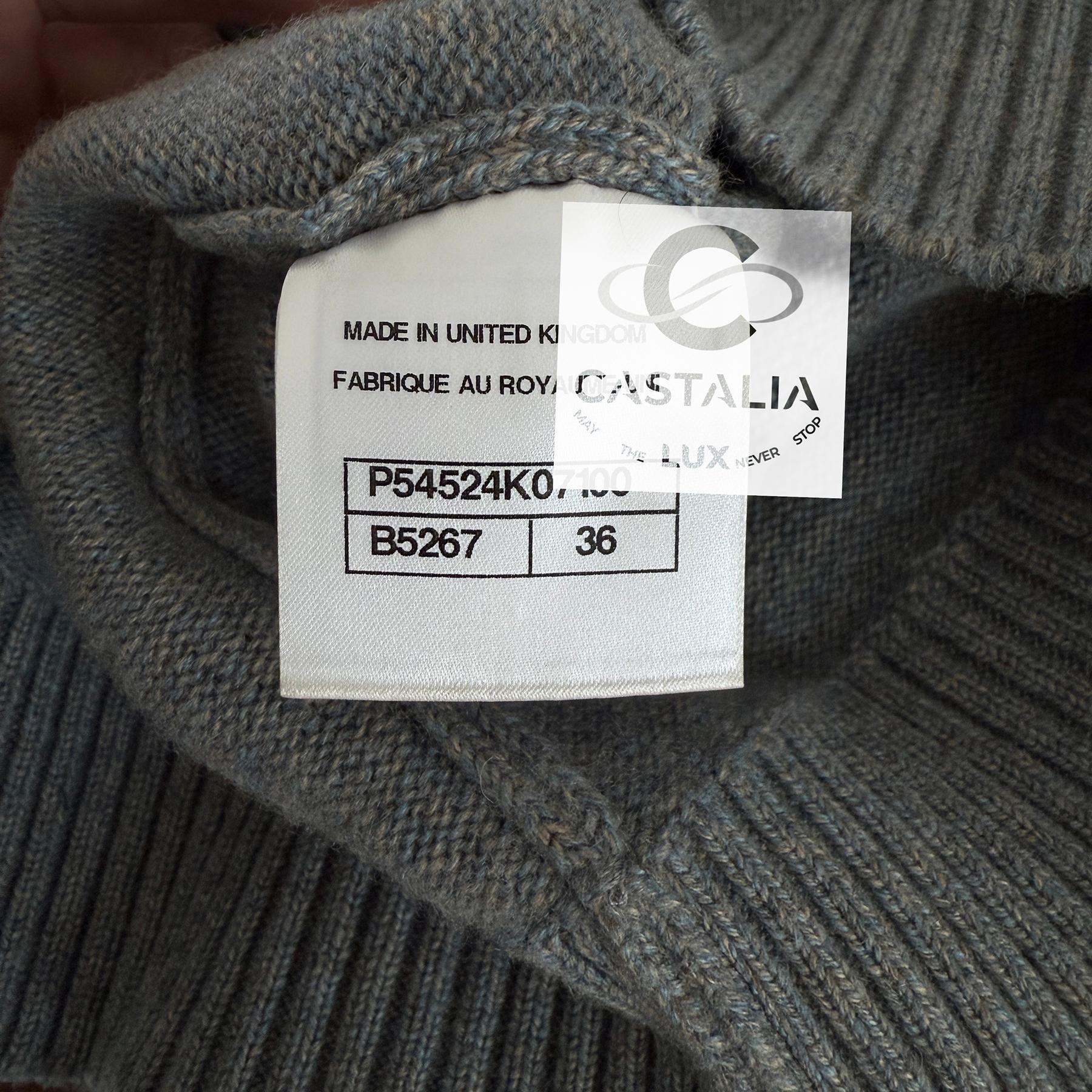 Chanel New Paris / Rome Runway Grey Cashmere Jumper 36 FR For Sale 5