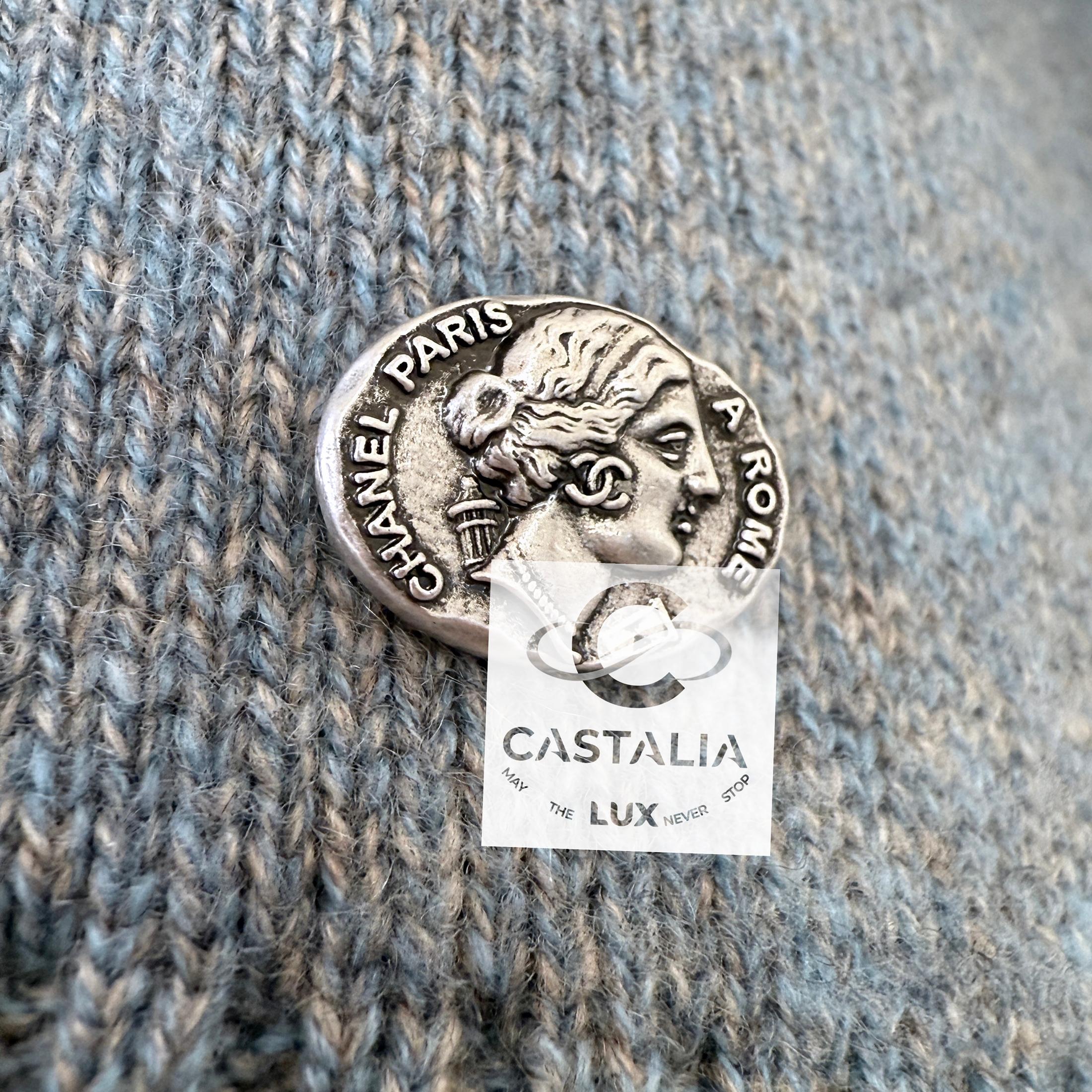 Chanel New Paris / Rome Runway Grey Cashmere Jumper 36 FR For Sale 1