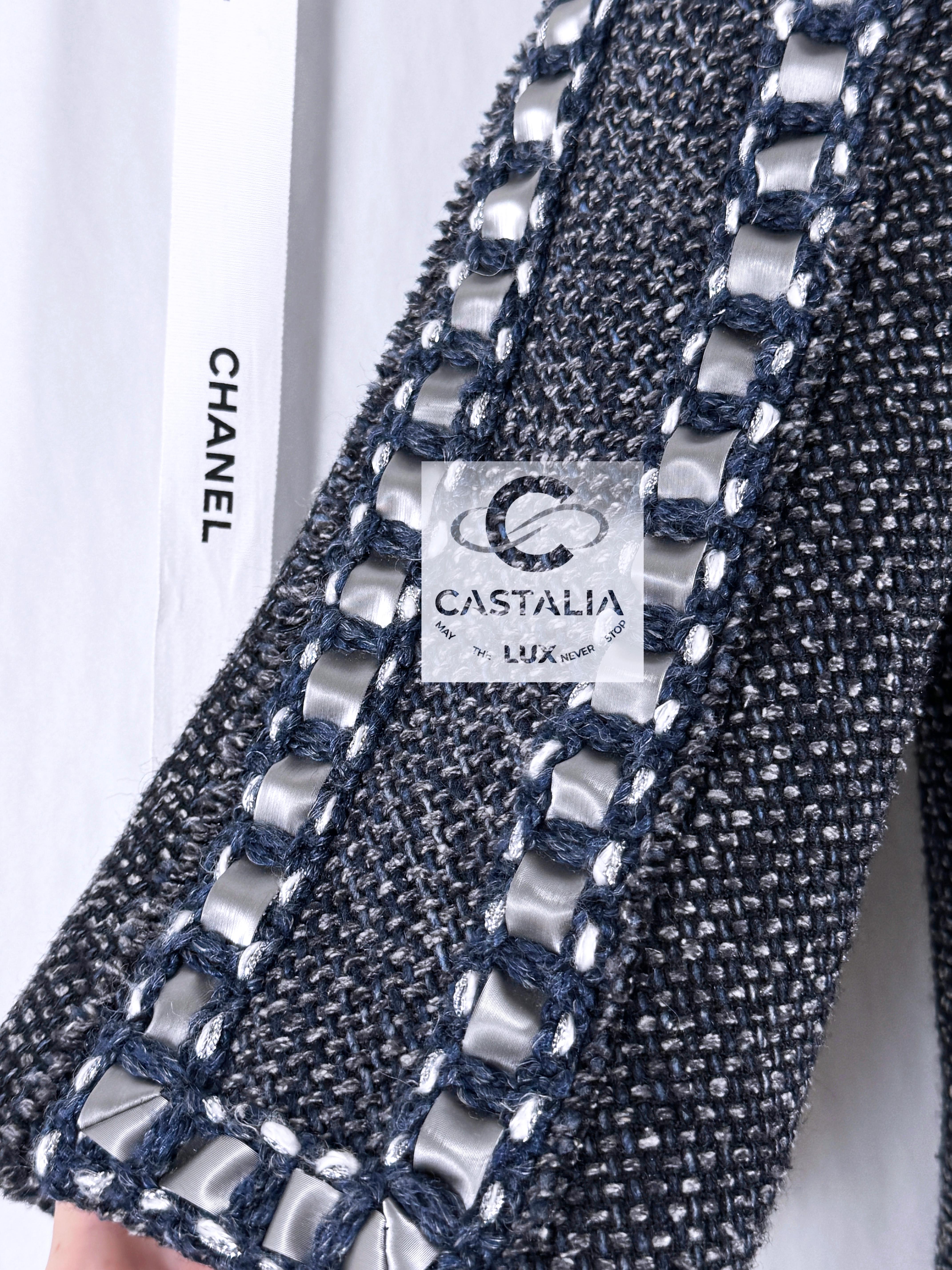 Chanel New Paris / Rome Tweed Dress with Cassette Trim 34 FR For Sale 6
