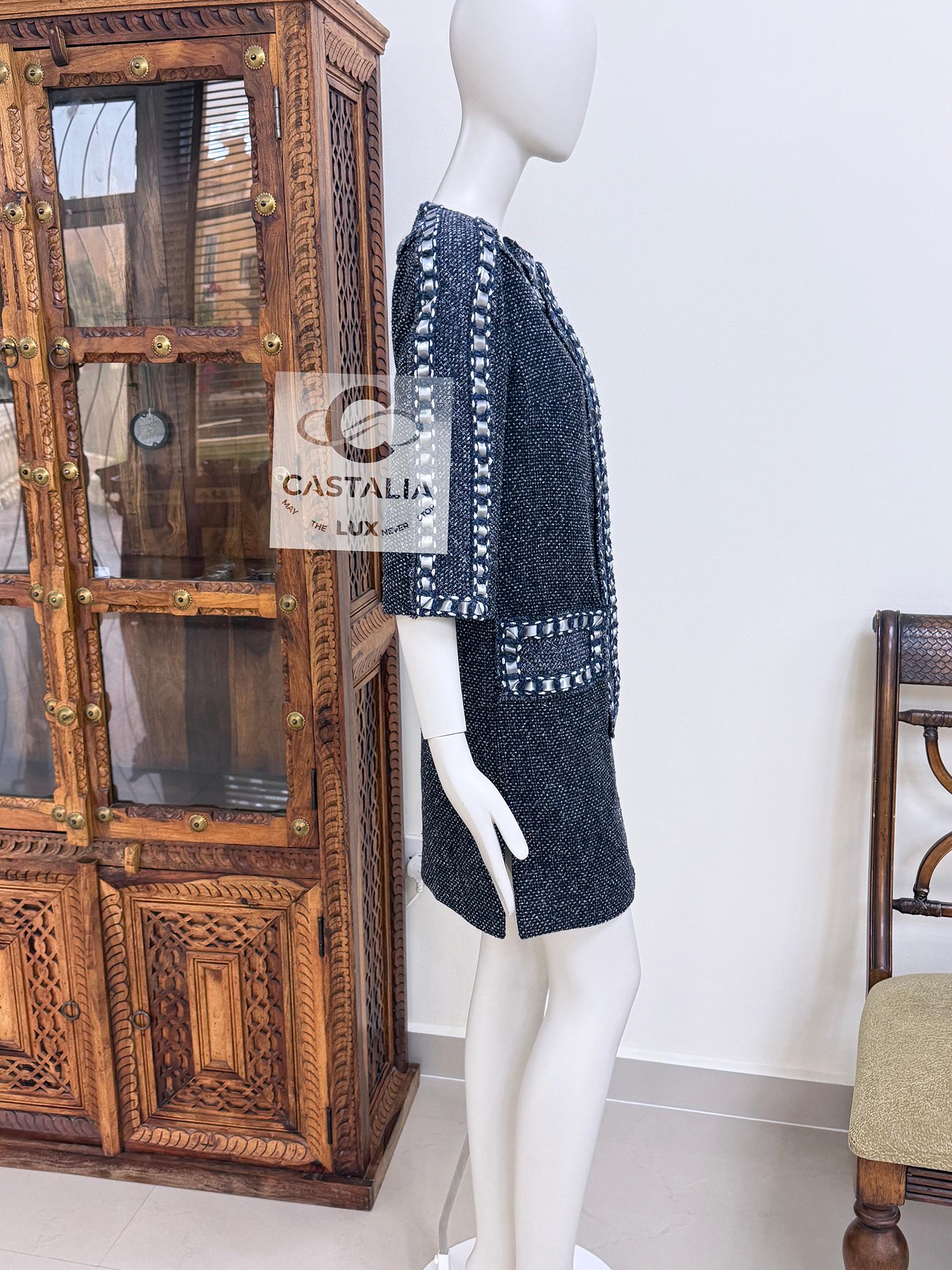 Chanel New Paris / Rome Tweed Dress with Cassette Trim 34 FR For Sale 10