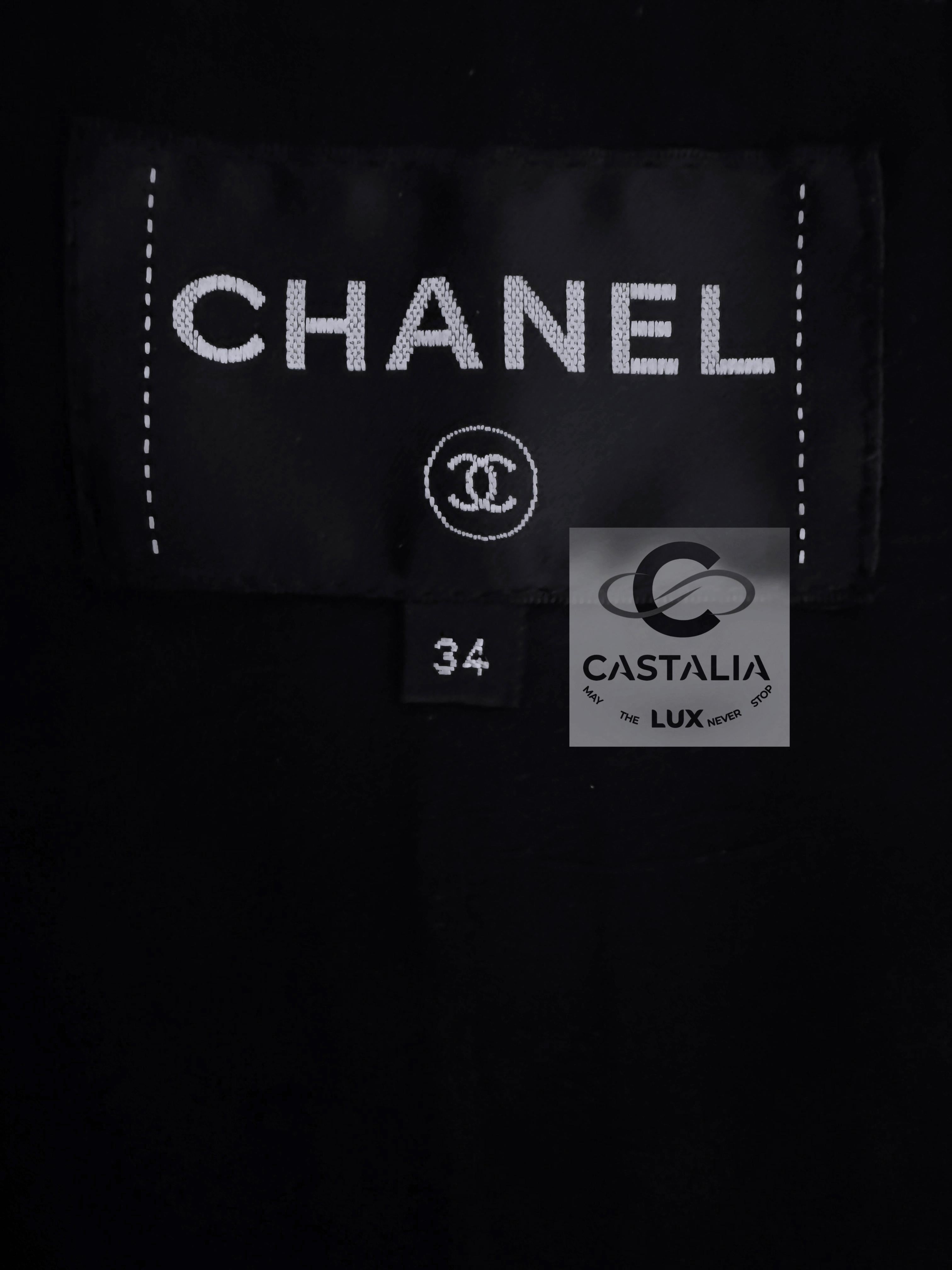 Chanel New Paris / Rome Tweed Dress with Cassette Trim 34 FR For Sale 13