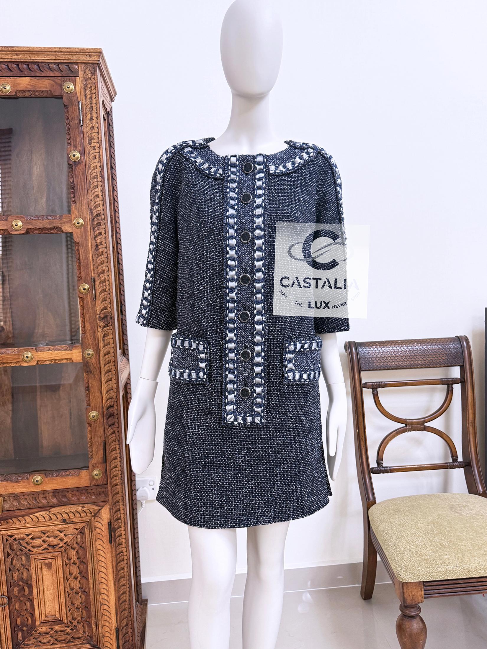 Chanel New Paris / Rome Tweed Dress with Cassette Trim 34 FR For Sale 1