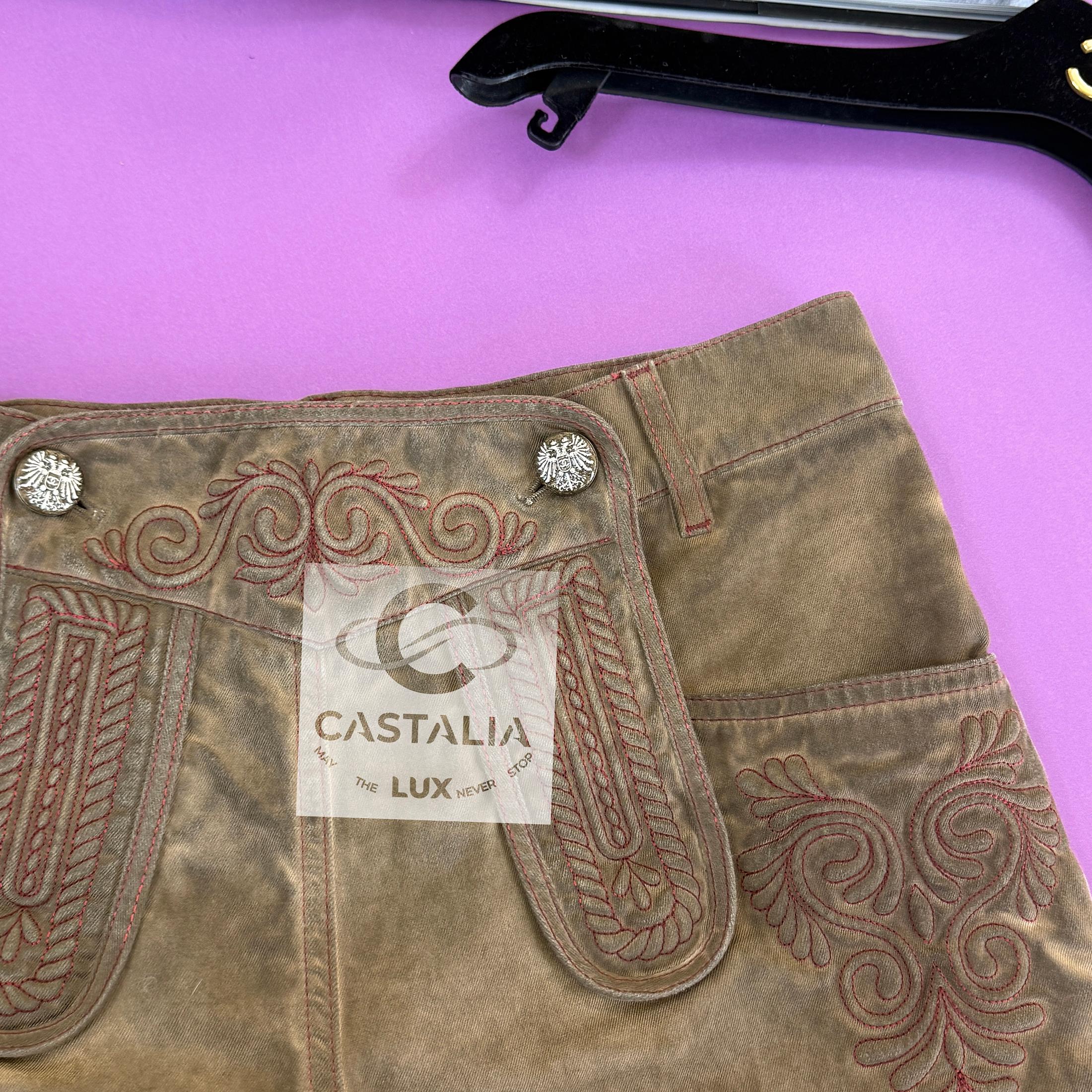 Chanel New Paris / Salzburg Beige Denim Embroidered Shorts 36 FR For Sale 4