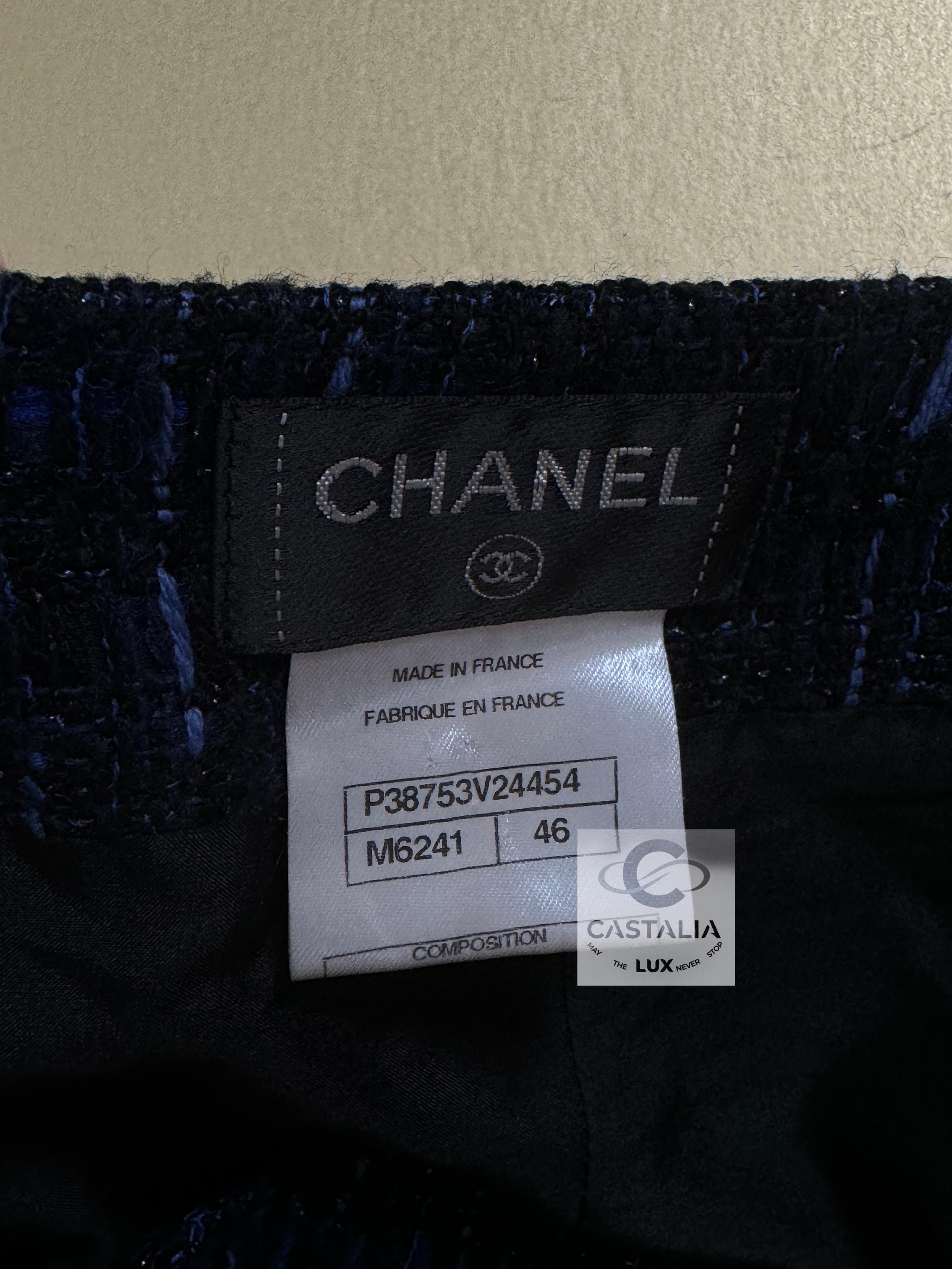 Chanel New Paris / Shanghai Lesage Tweed Skirt 46 FR For Sale 2
