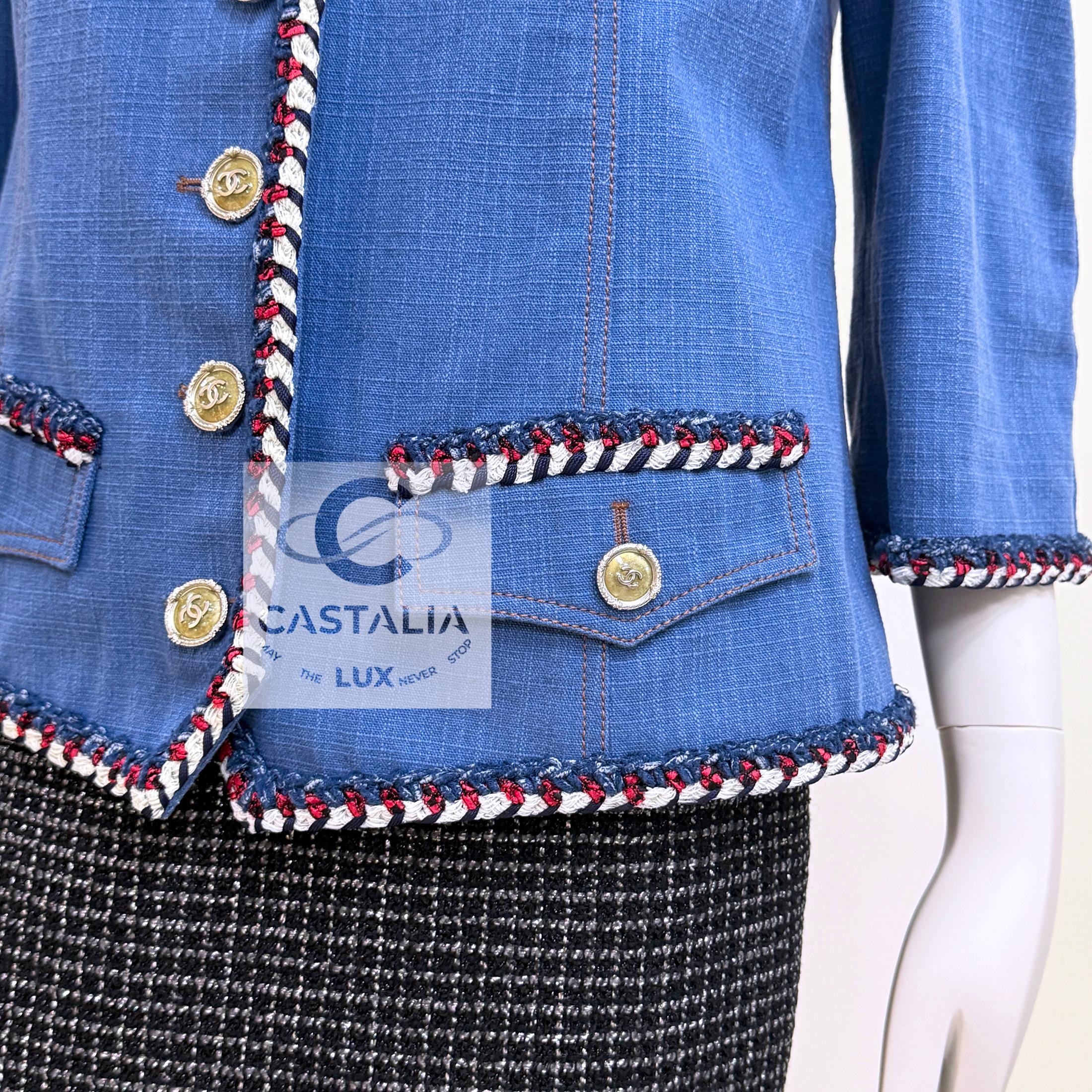 Chanel New Paris / Versailles Giacca di jeans stile barocco 42 FR in vendita 3