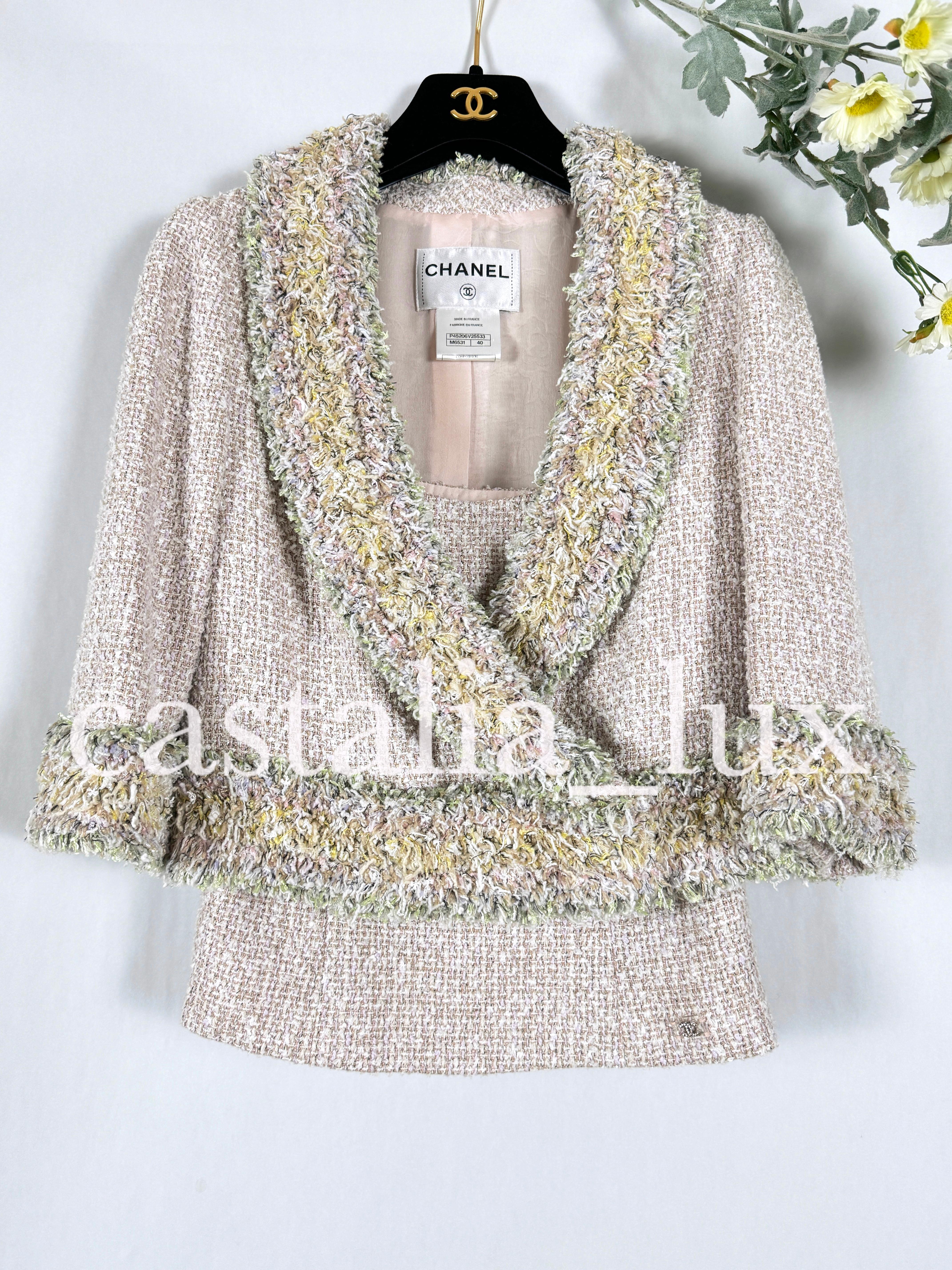 Chanel New Paris / Versailles Tweed Ensemble In New Condition In Dubai, AE