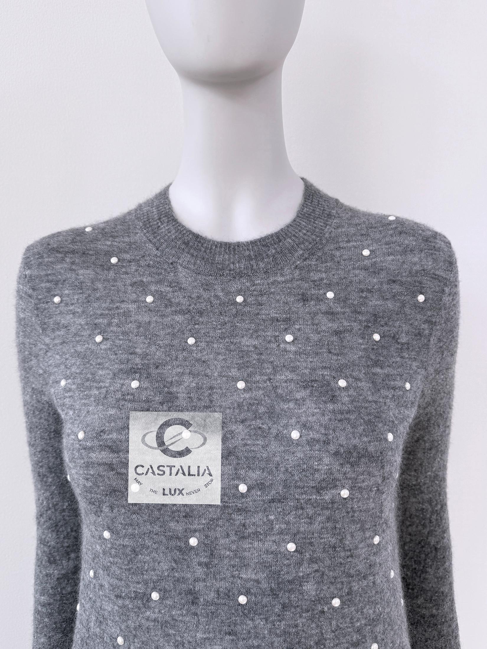 Chanel New Pearl Embellished Grey Jumper 34 FR For Sale 1