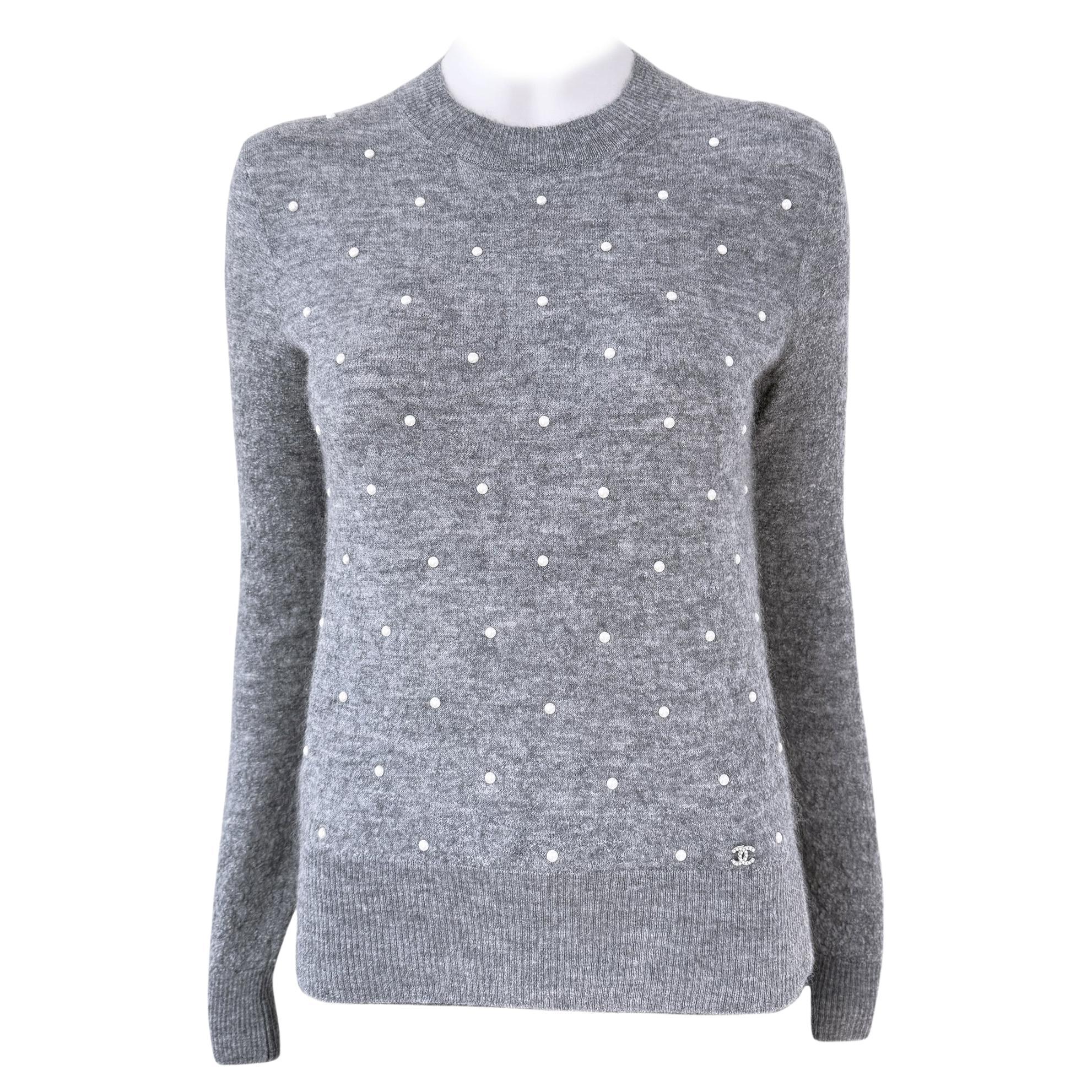 Chanel New Pearl Embellished Grey Jumper 34 FR For Sale