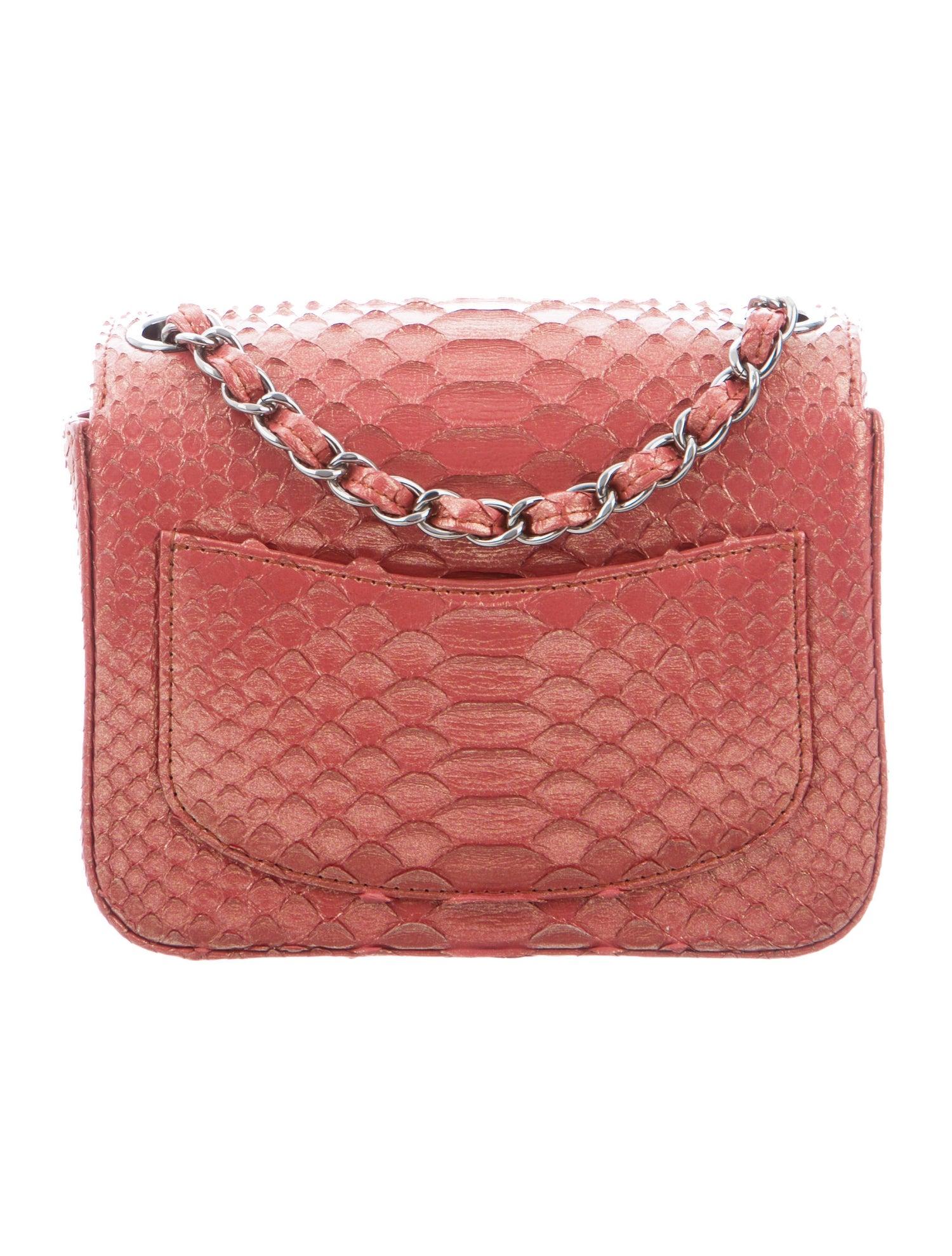 Chanel NEW Pink Gold Snakeskin Leather Evening Small Mini Shoulder Flap Bag

Python
Ruthenium tone hardware
Leather lining
Turn-lock closure 
Date code present
Shoulder strap drop 20