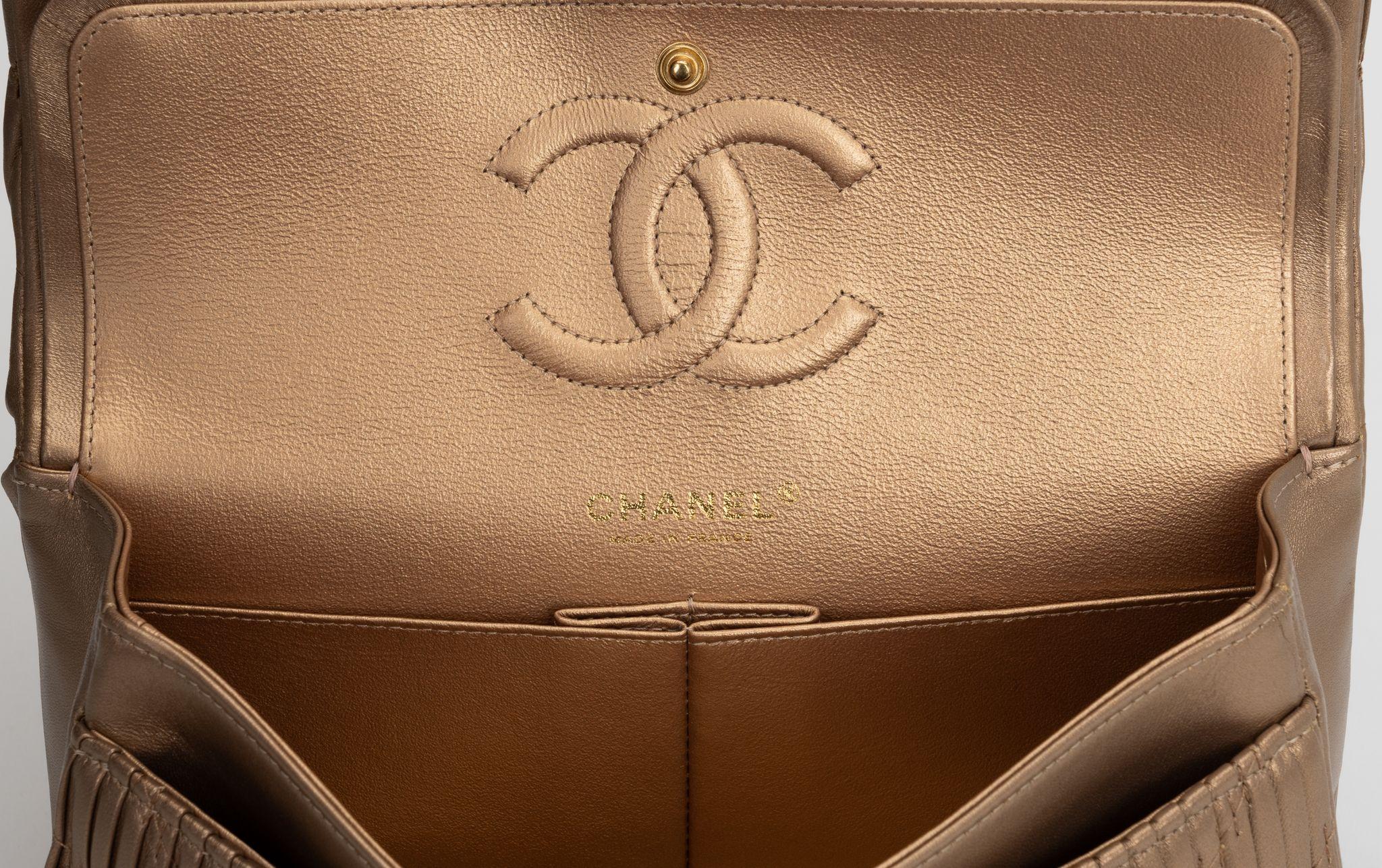 Chanel New Pleated Gold Double Flap in vendita 1