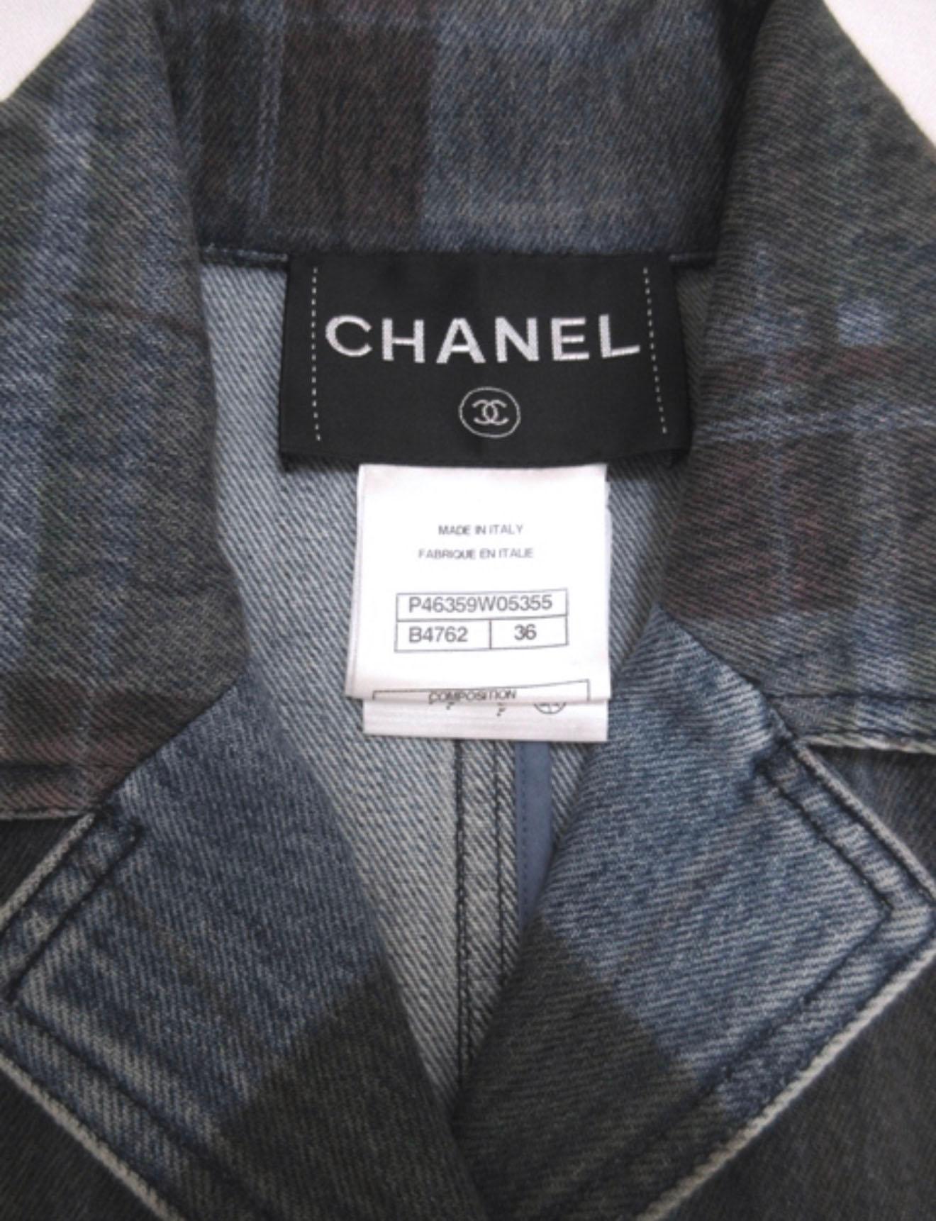 CHANEL New Rare Paris / Edinburgh Tartan Denim Jacket 36 FR en vente 7