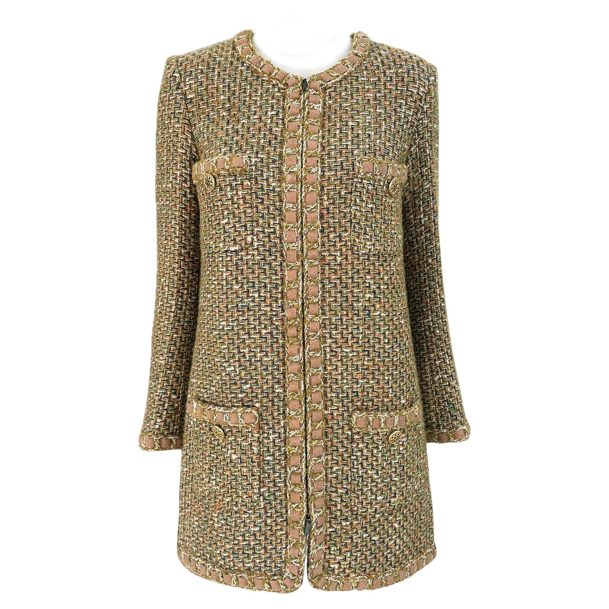 Chanel New Rare Paris / Rome Runway Beige Tweed Jacket 34 FR For Sale