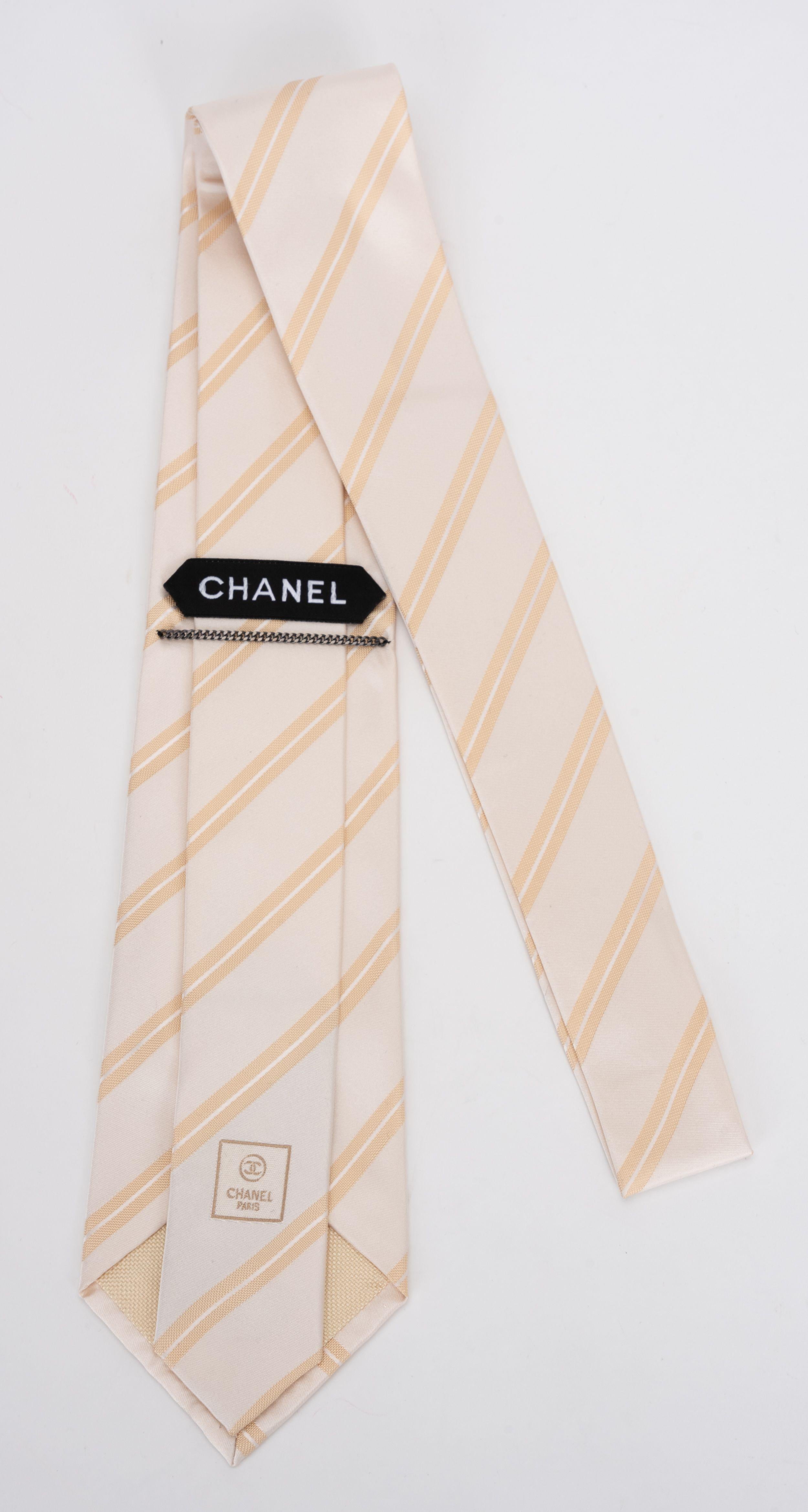 Chanel New Regimental Cream Silk Tie In New Condition For Sale In West Hollywood, CA
