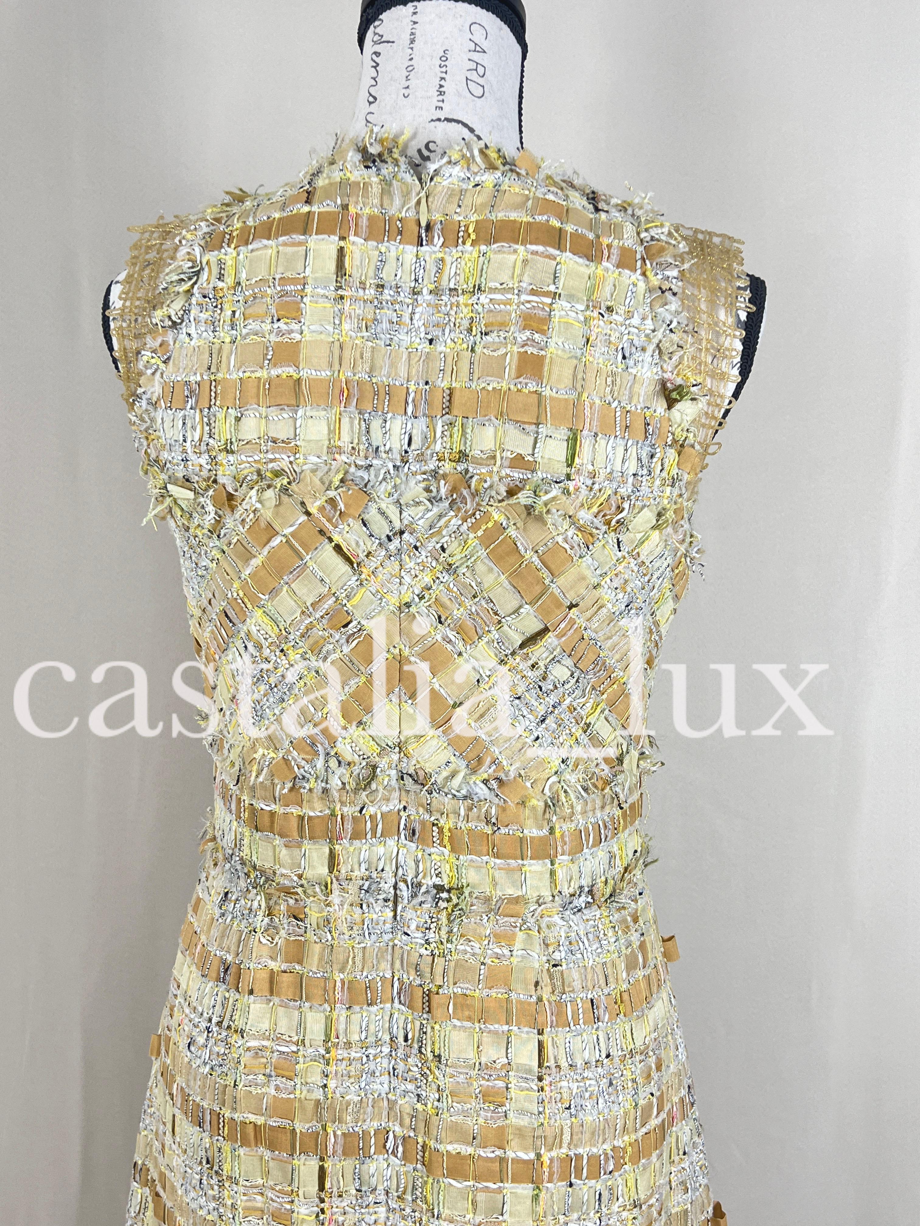 Chanel New Ribbon Tweed Dress in Beige For Sale 10