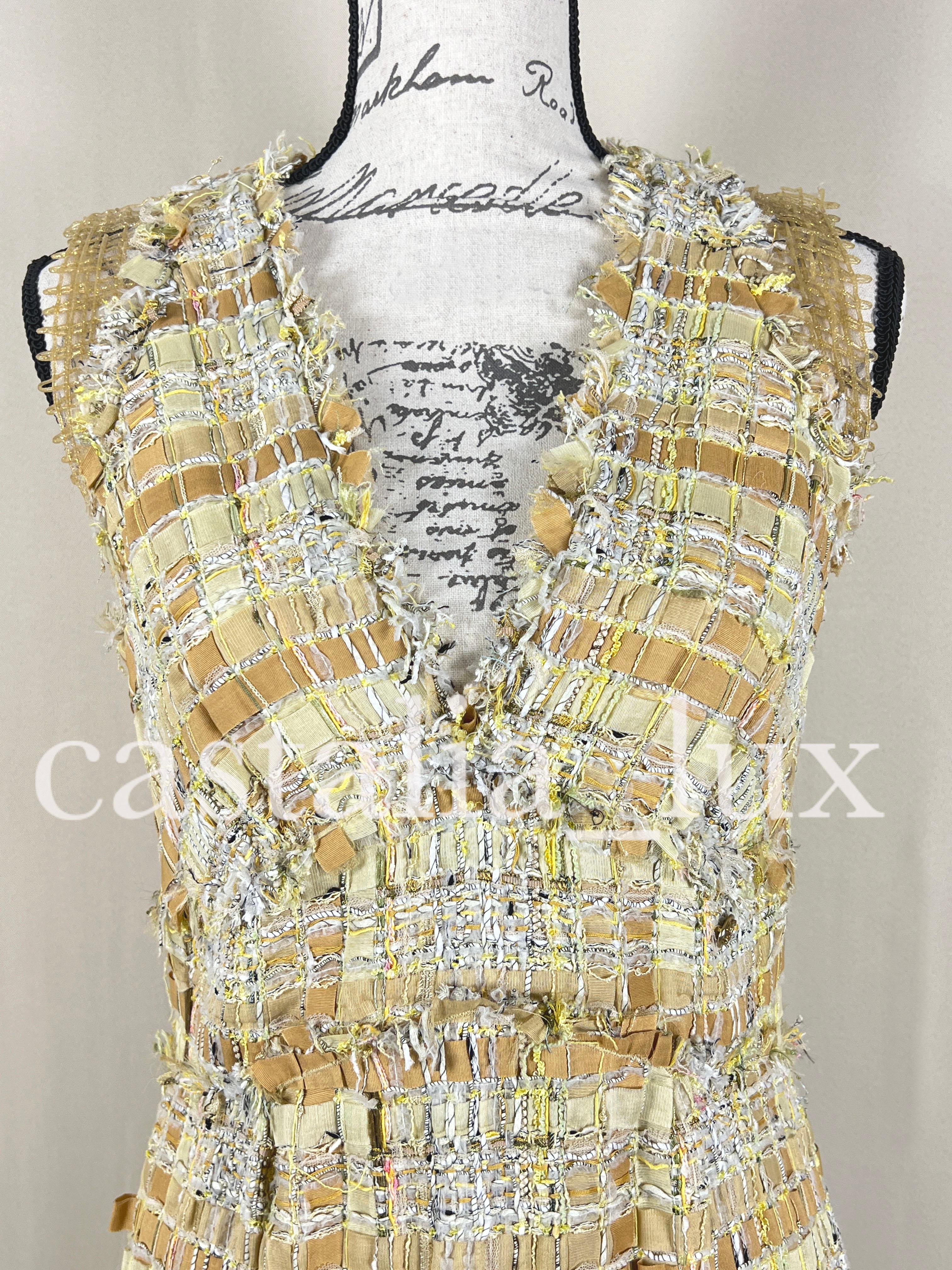 Women's or Men's Chanel New Ribbon Tweed Dress in Beige For Sale