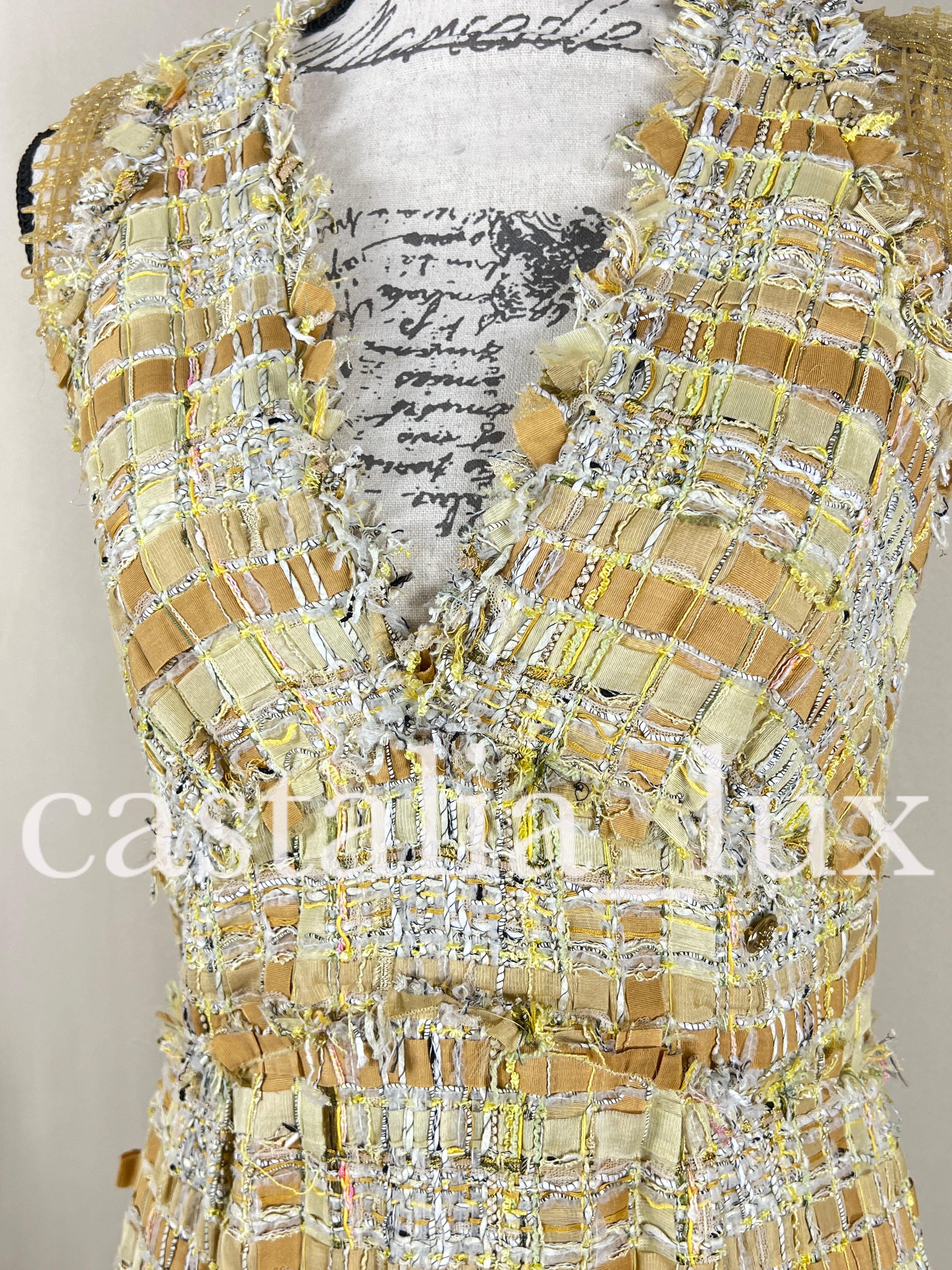 Chanel New Ribbon Tweed Dress in Beige For Sale 5
