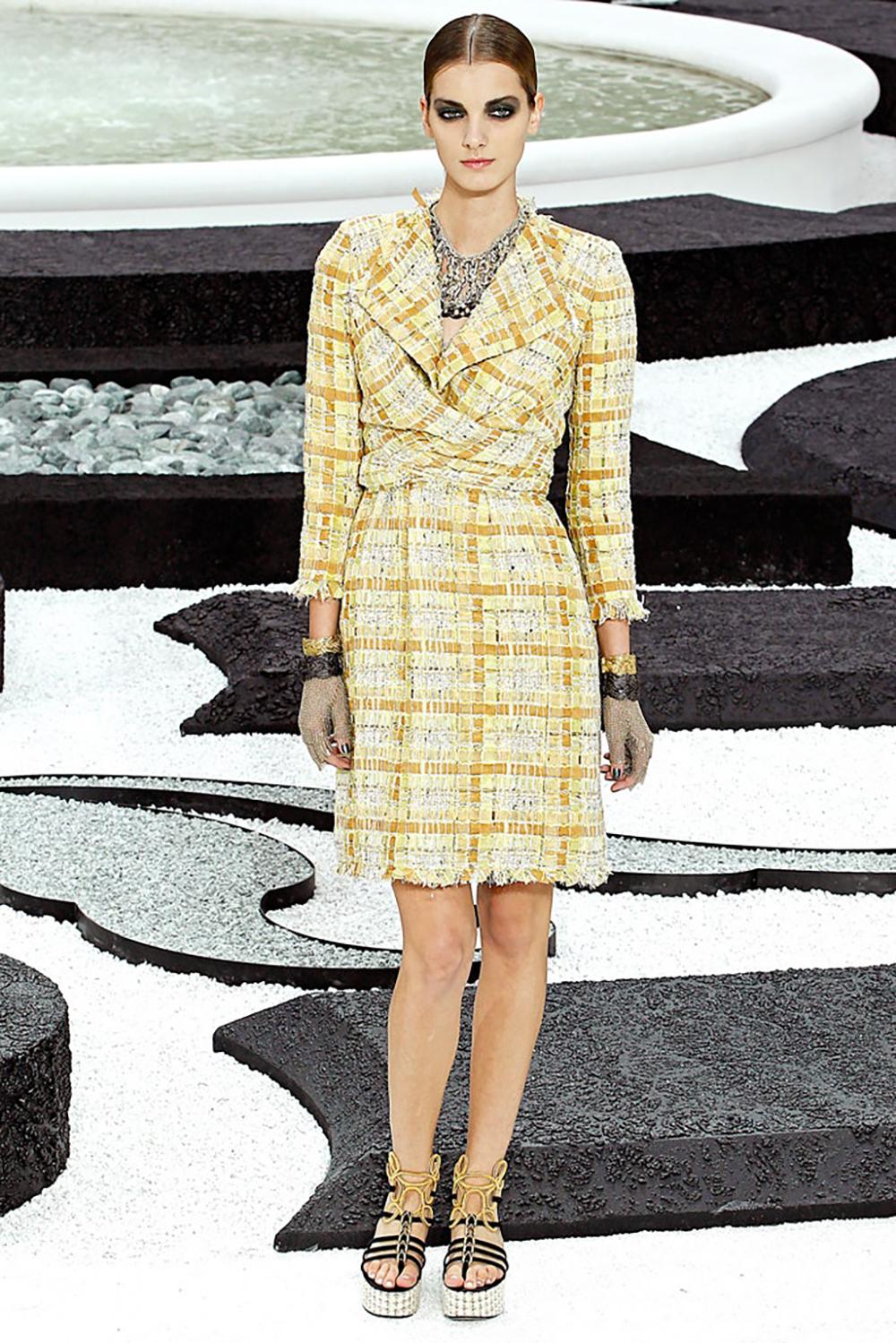 Chanel New Ribbon Tweed Dress in Beige For Sale 1
