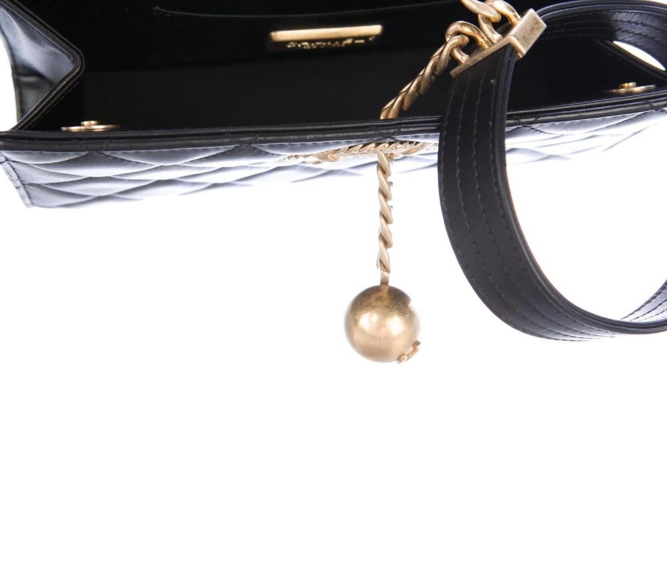 gold wristlet purse