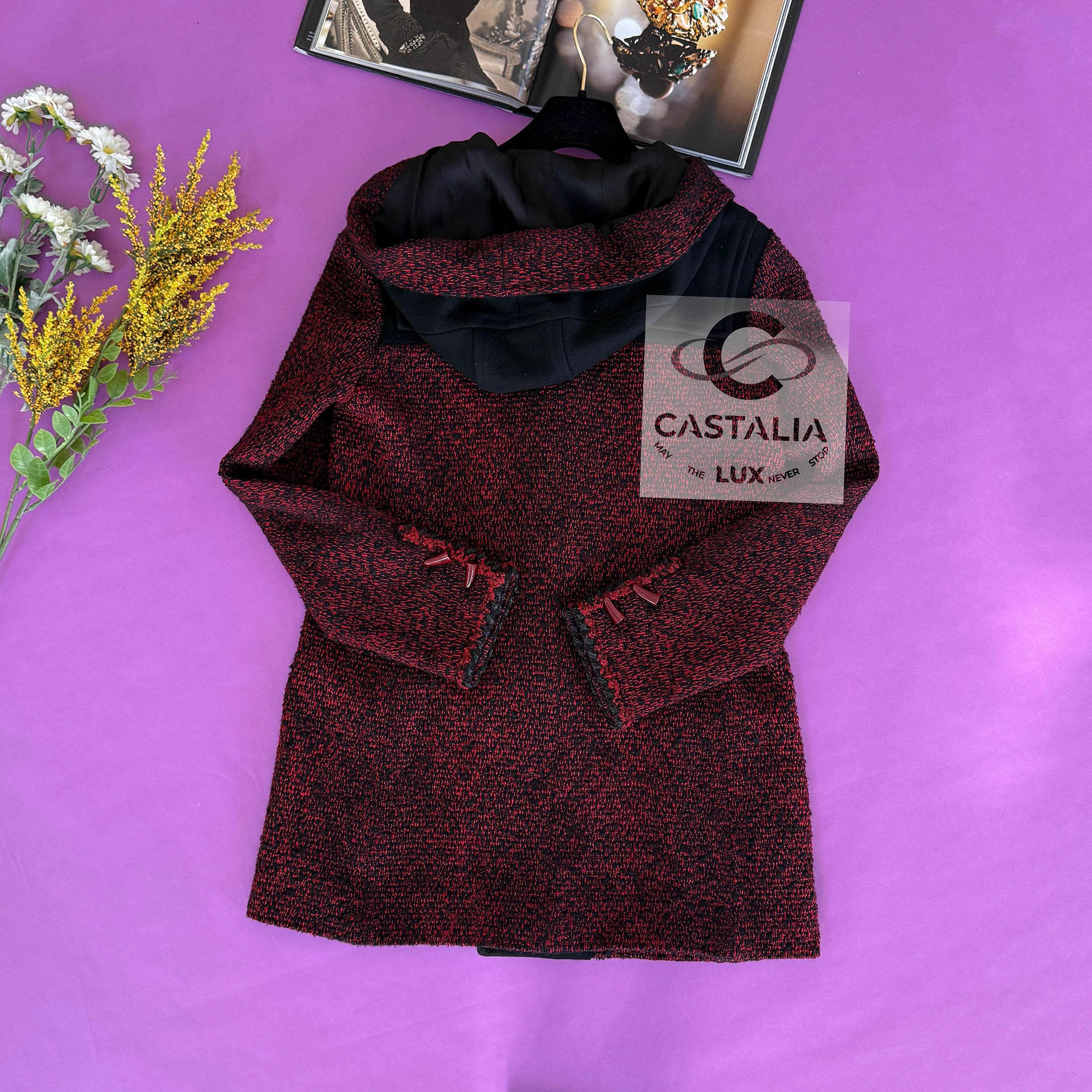 Chanel New Runway Burgundy Tweed Parka Coat 42 FR For Sale 10