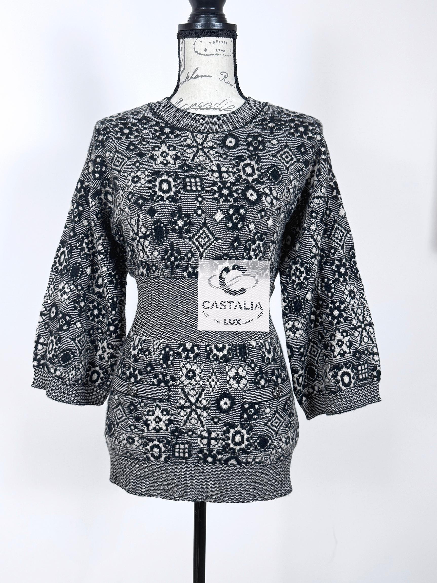 Black Chanel New Runway Cashmere Jumper 34 FR