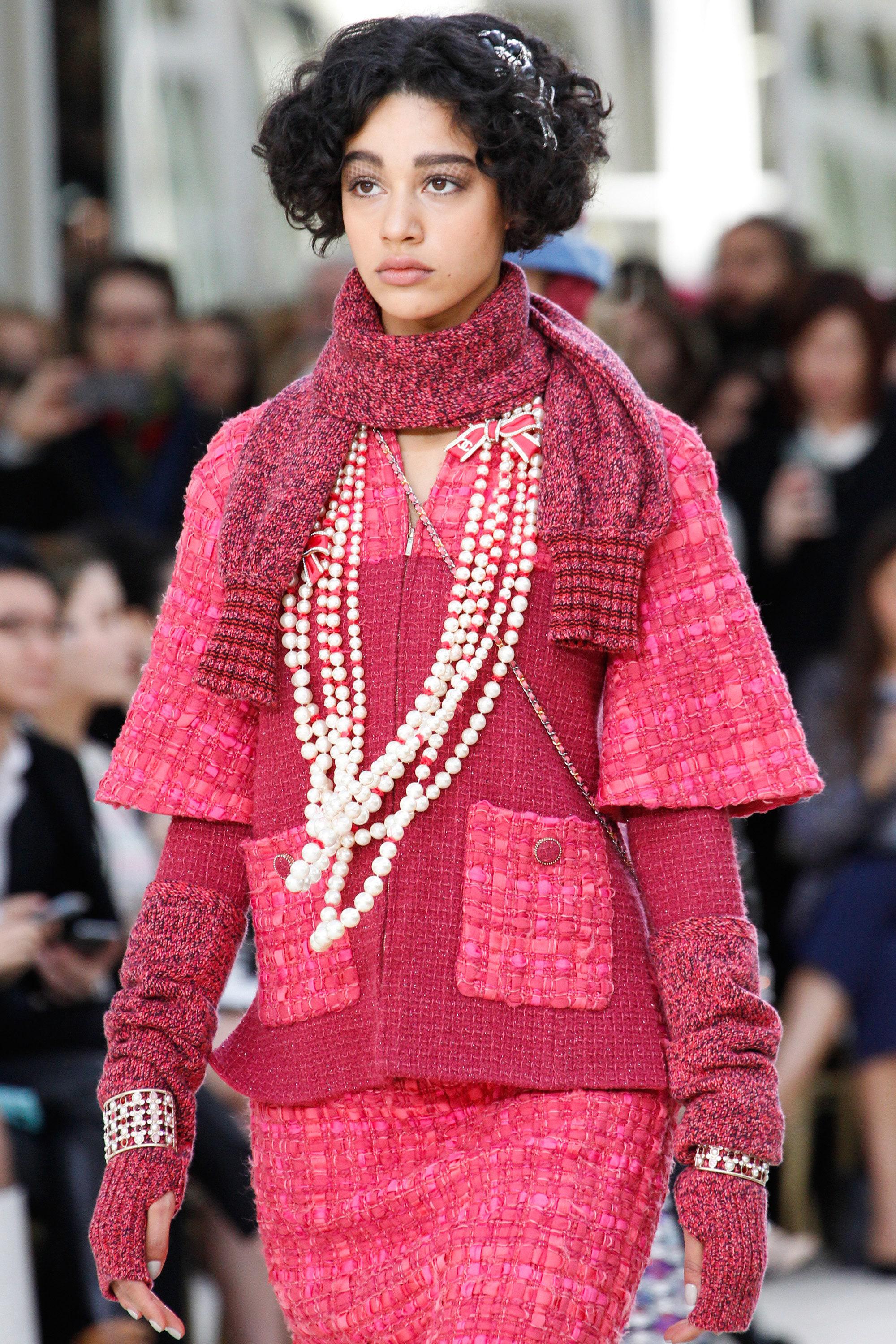 Rosa Giacca Chanel New Runway Ribbon Tweed 42 in vendita