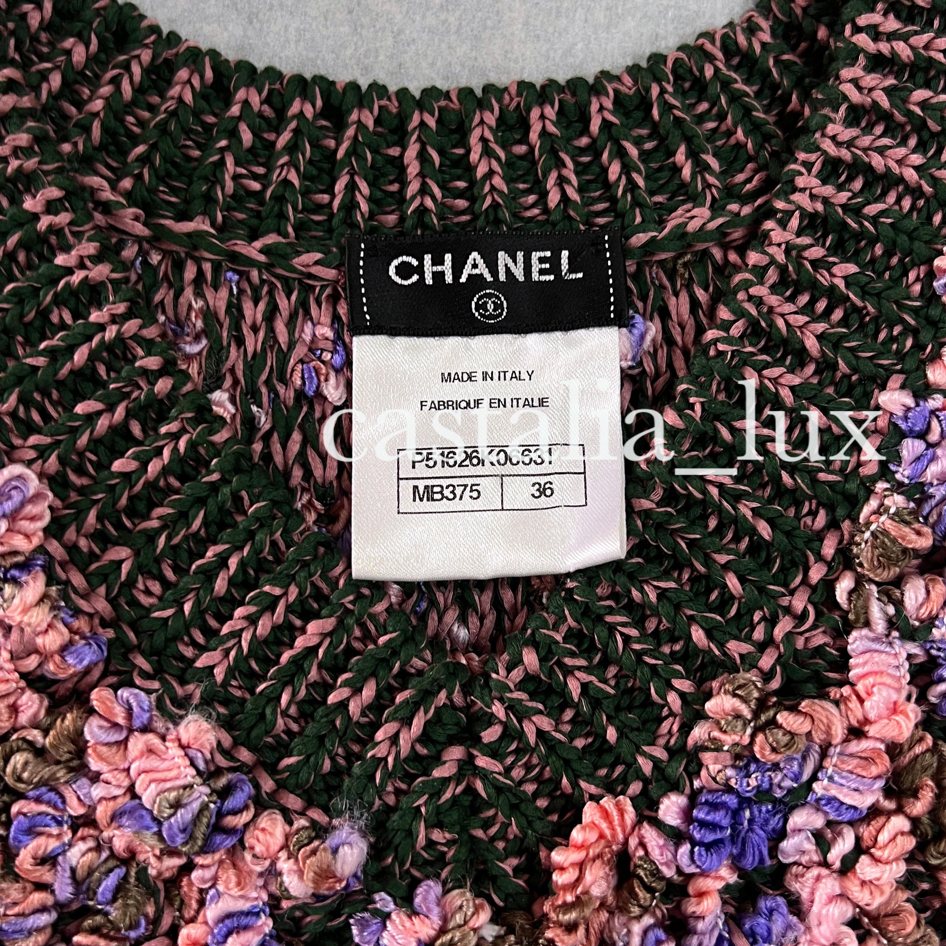 Chanel New Runway Costume en tweed tissé en vente 9