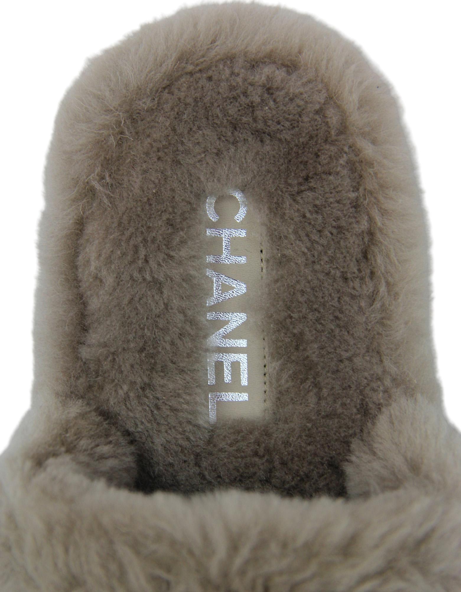Chanel NEW Shearling CC Logo Flat Mule Slippers w/ Case sz 39 1