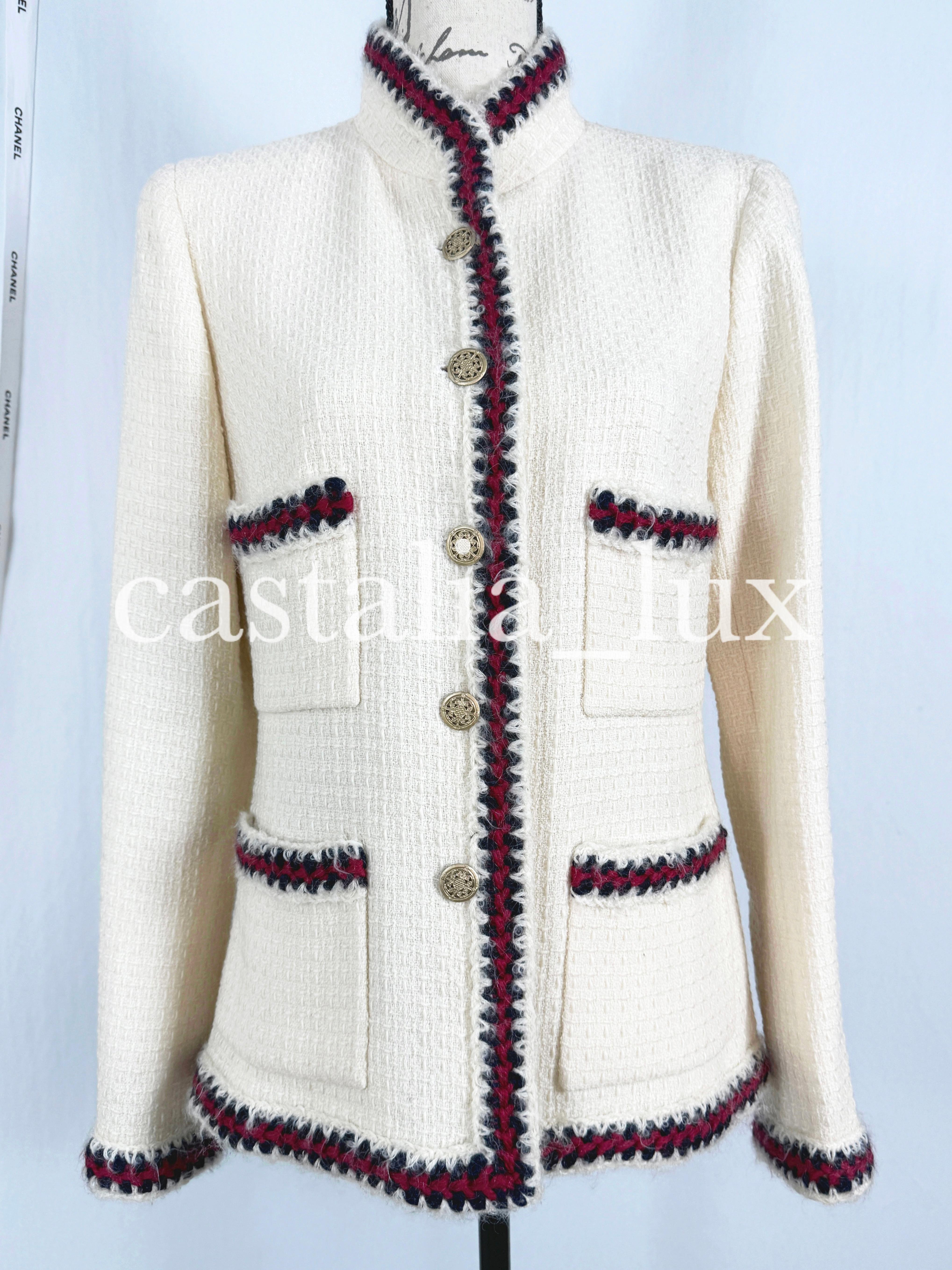 Women's or Men's Chanel New Super Rare Collectible Little White Jacket 42 FR