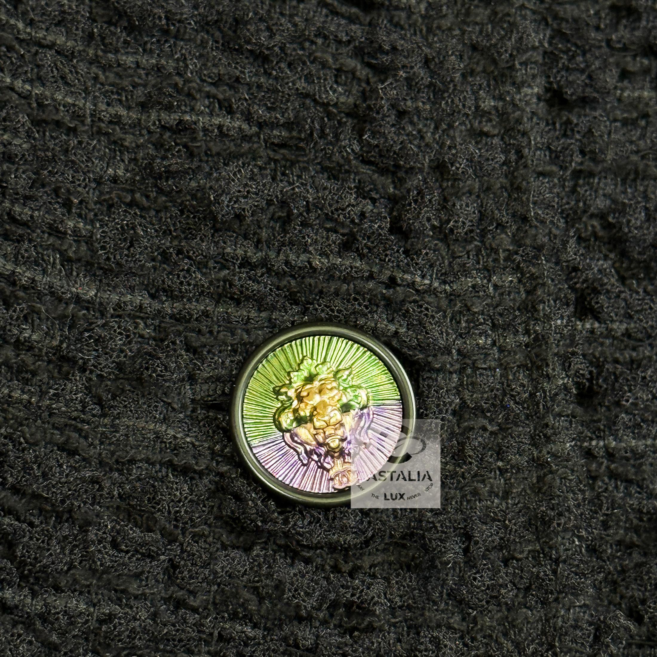 Chanel Nuova Giacca Senza Tempo in Boucle Tweed Nero 42 FR in vendita 10