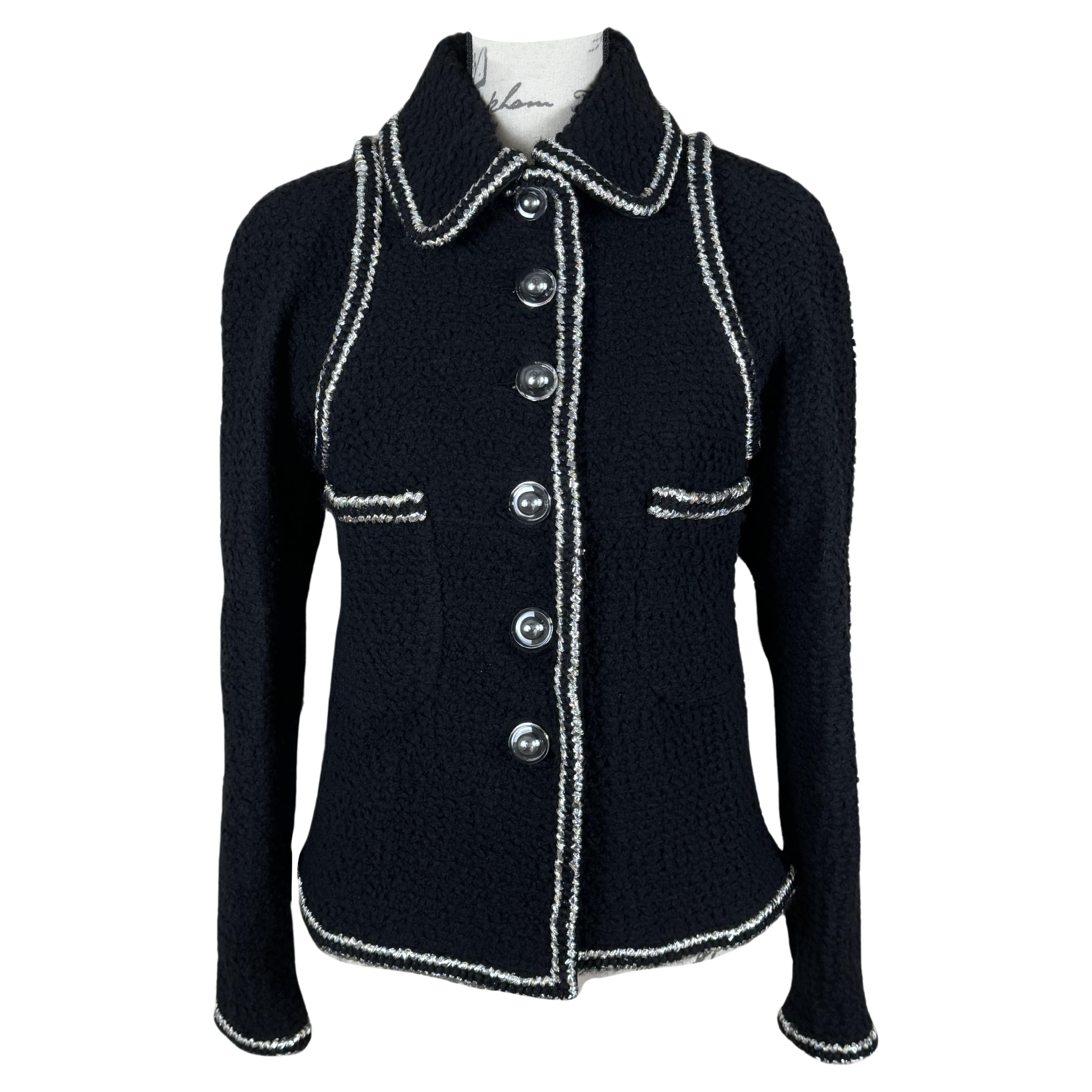 Veste en tweed noir « New Timeless CC Buttons » de CHANEL