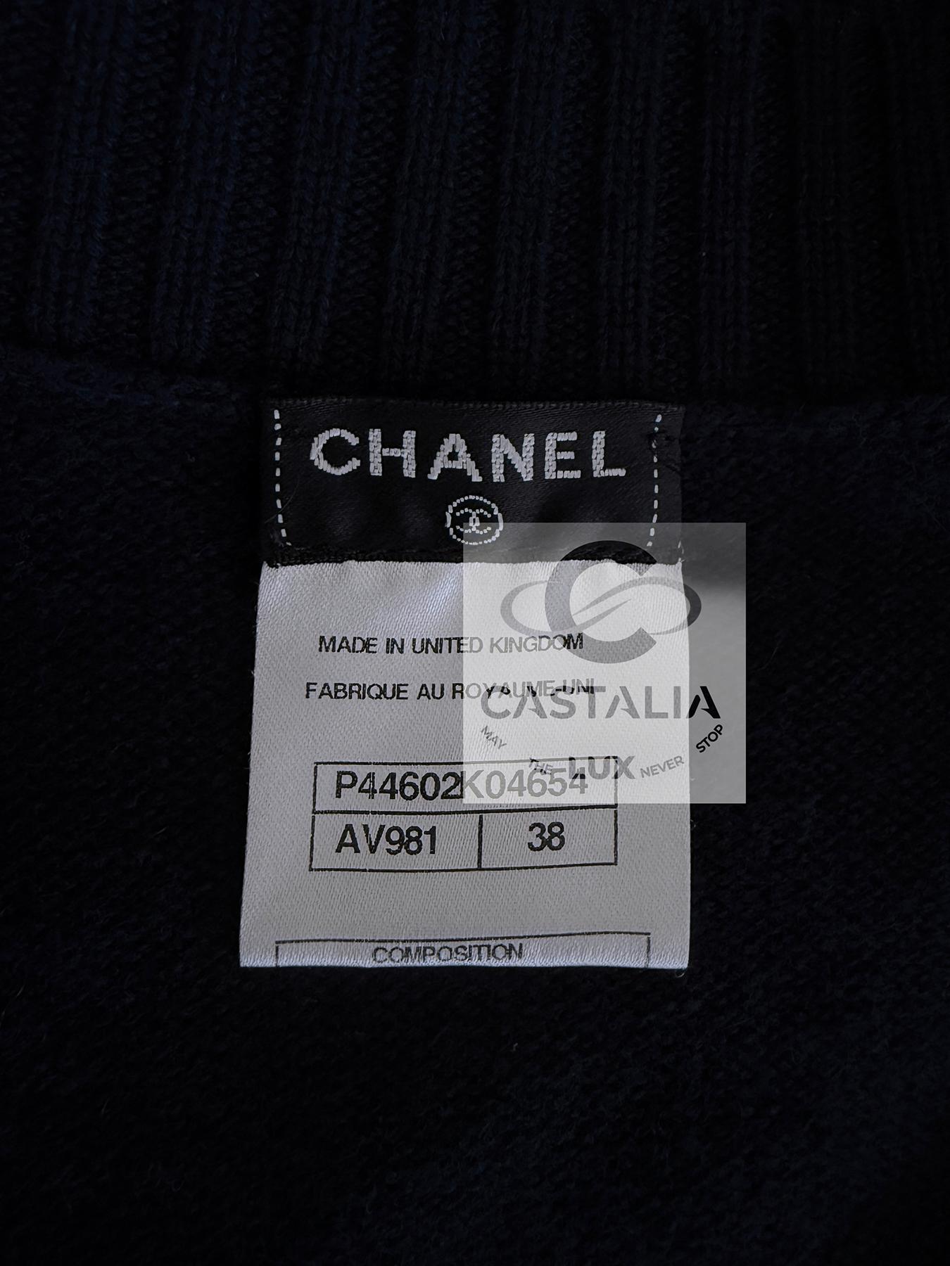 CHANEL New Timeless CC Turlock Chaqueta de cachemira azul marino 38 FR en venta 6