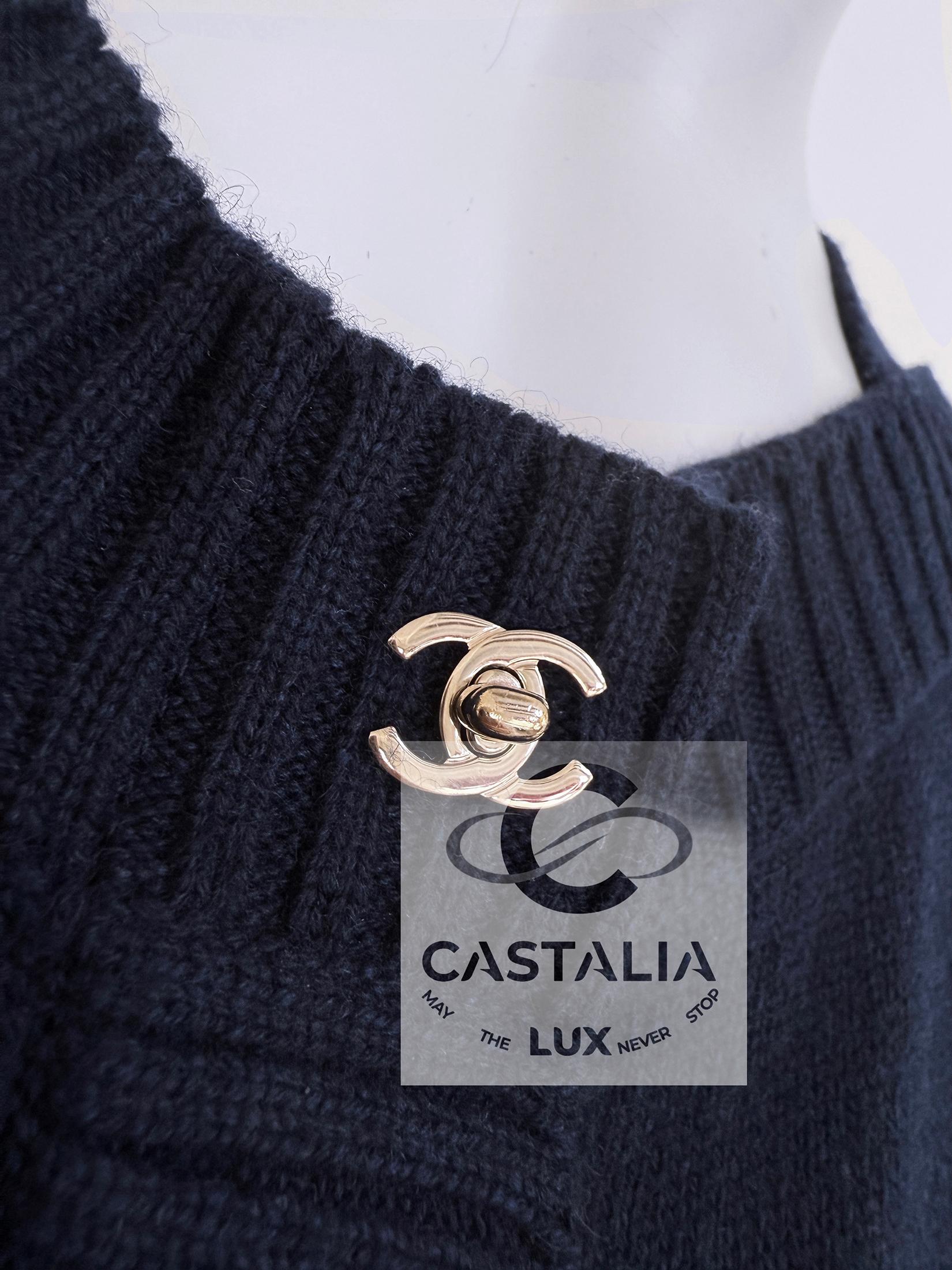 CHANEL New Timeless CC Turlock Chaqueta de cachemira azul marino 38 FR en venta 1