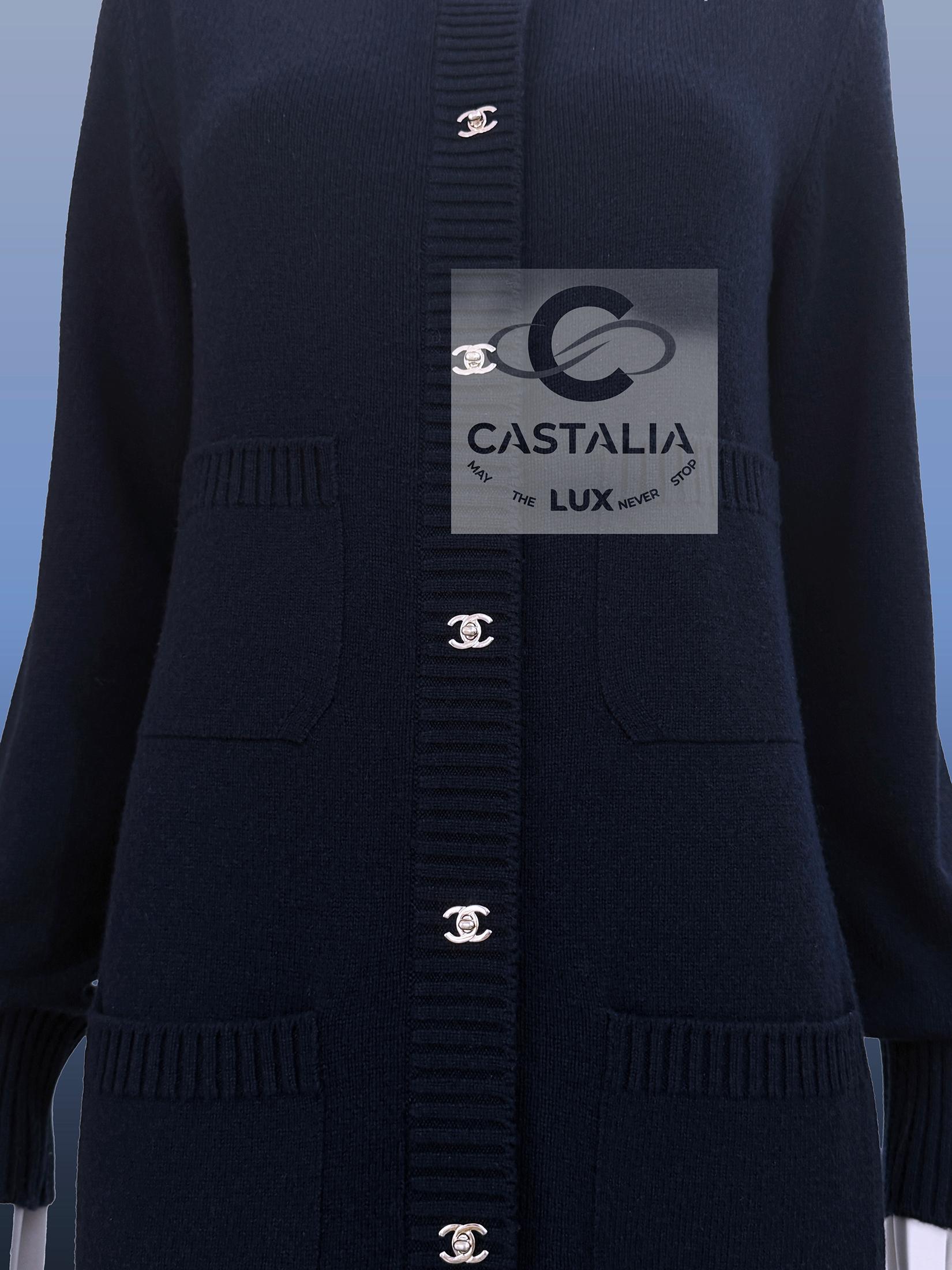 CHANEL New Timeless CC Turlock Chaqueta de cachemira azul marino 38 FR en venta 3