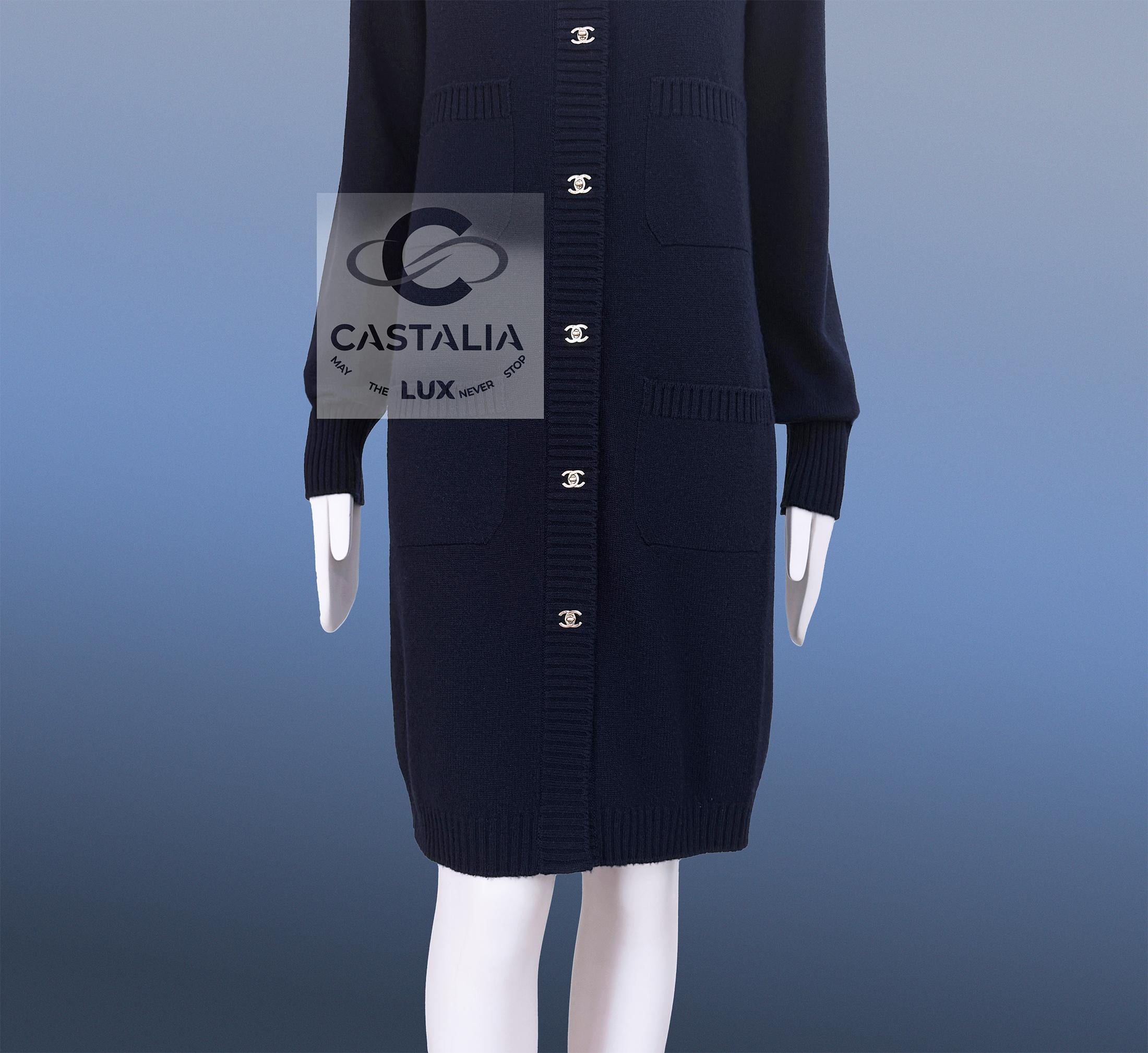 CHANEL New Timeless CC Turlock Chaqueta de cachemira azul marino 38 FR en venta 4
