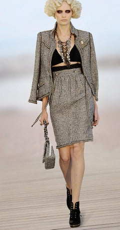 Chanel New Venice Collection Lesage Tweed Suit