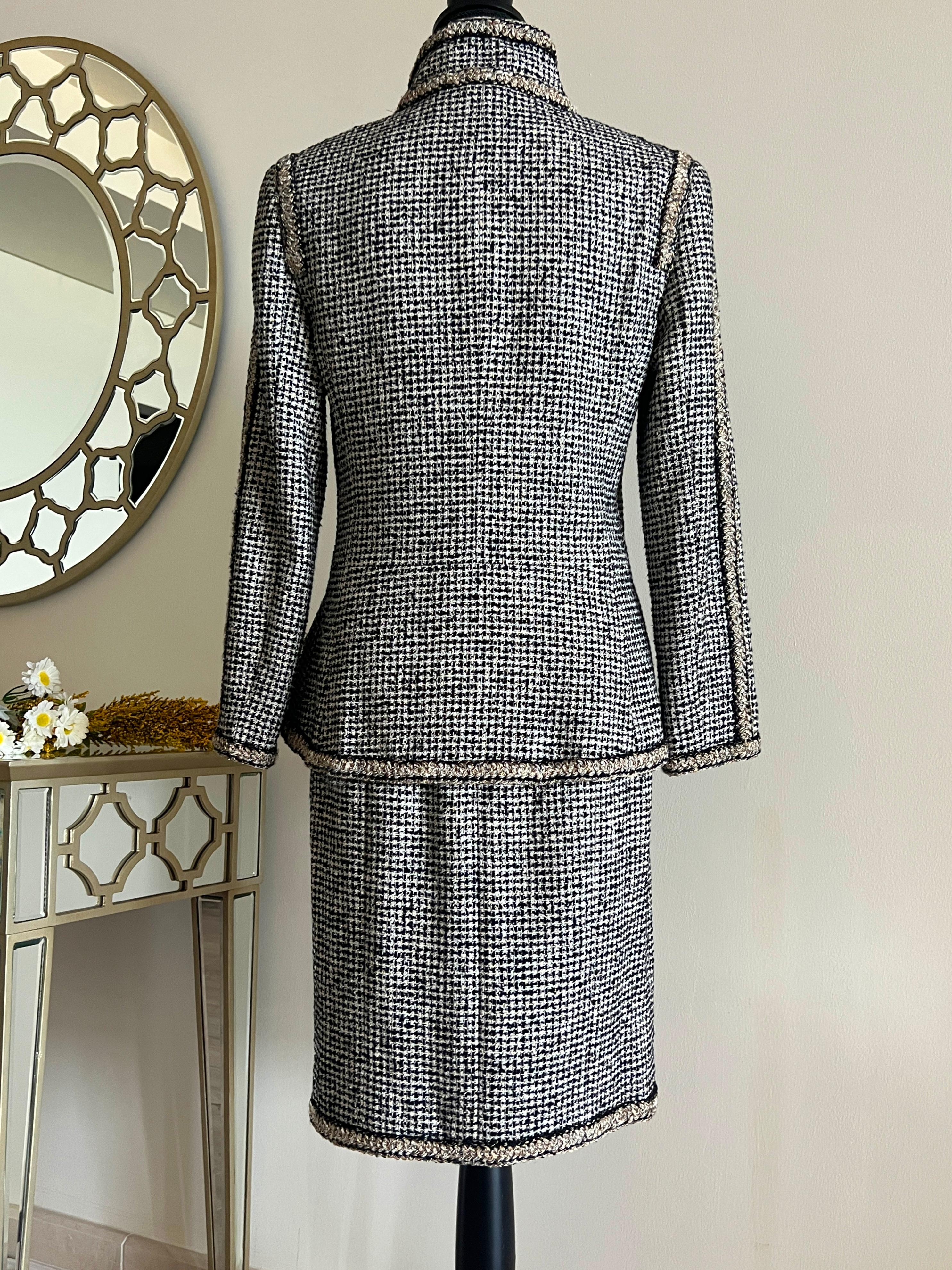 Chanel New Venice Collection Lesage Tailleur en tweed en vente 13