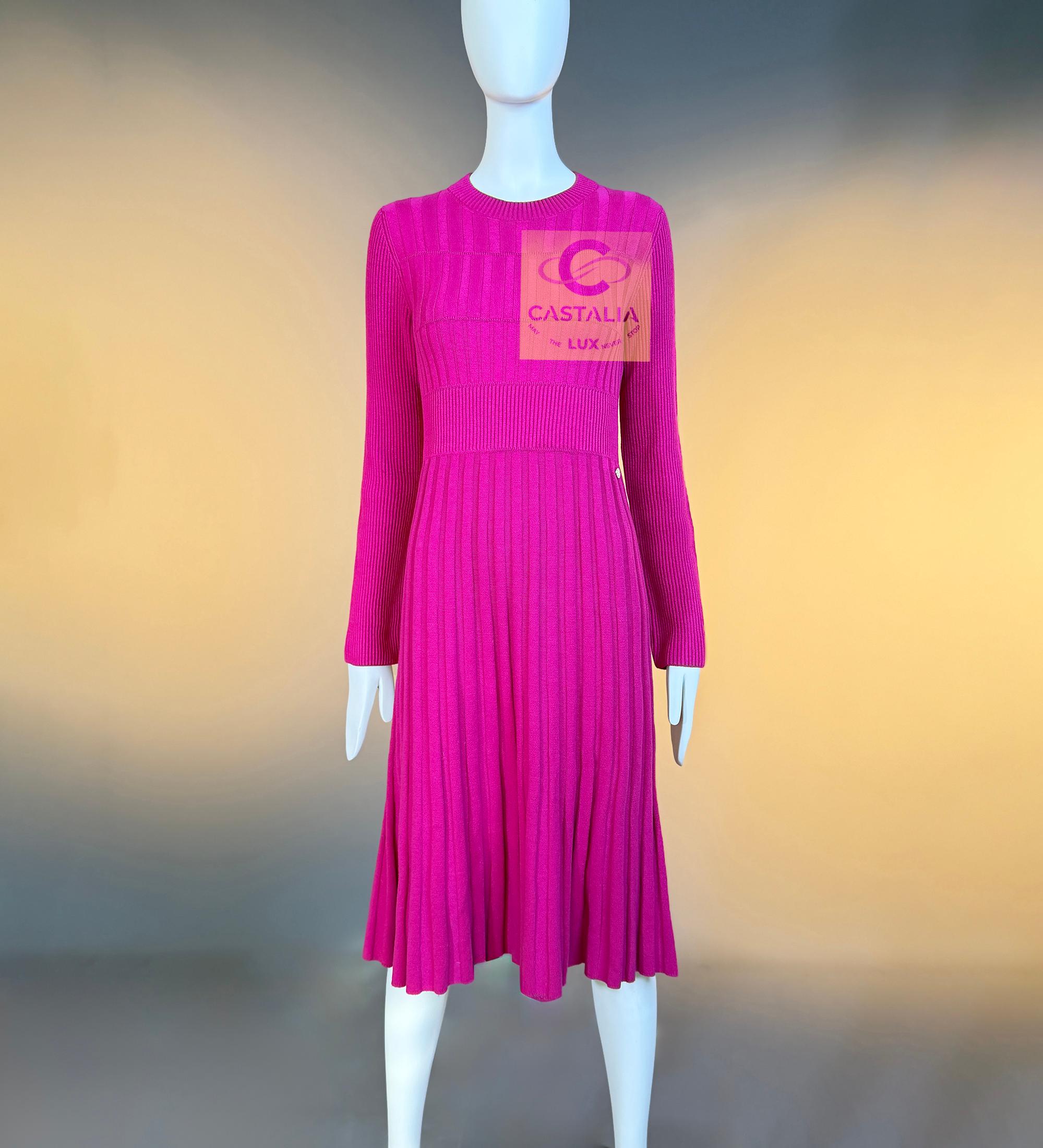 CHANEL New Vibrant Expressionism Robe Fuchsia 36 FR Neuf - En vente à Dubai, AE
