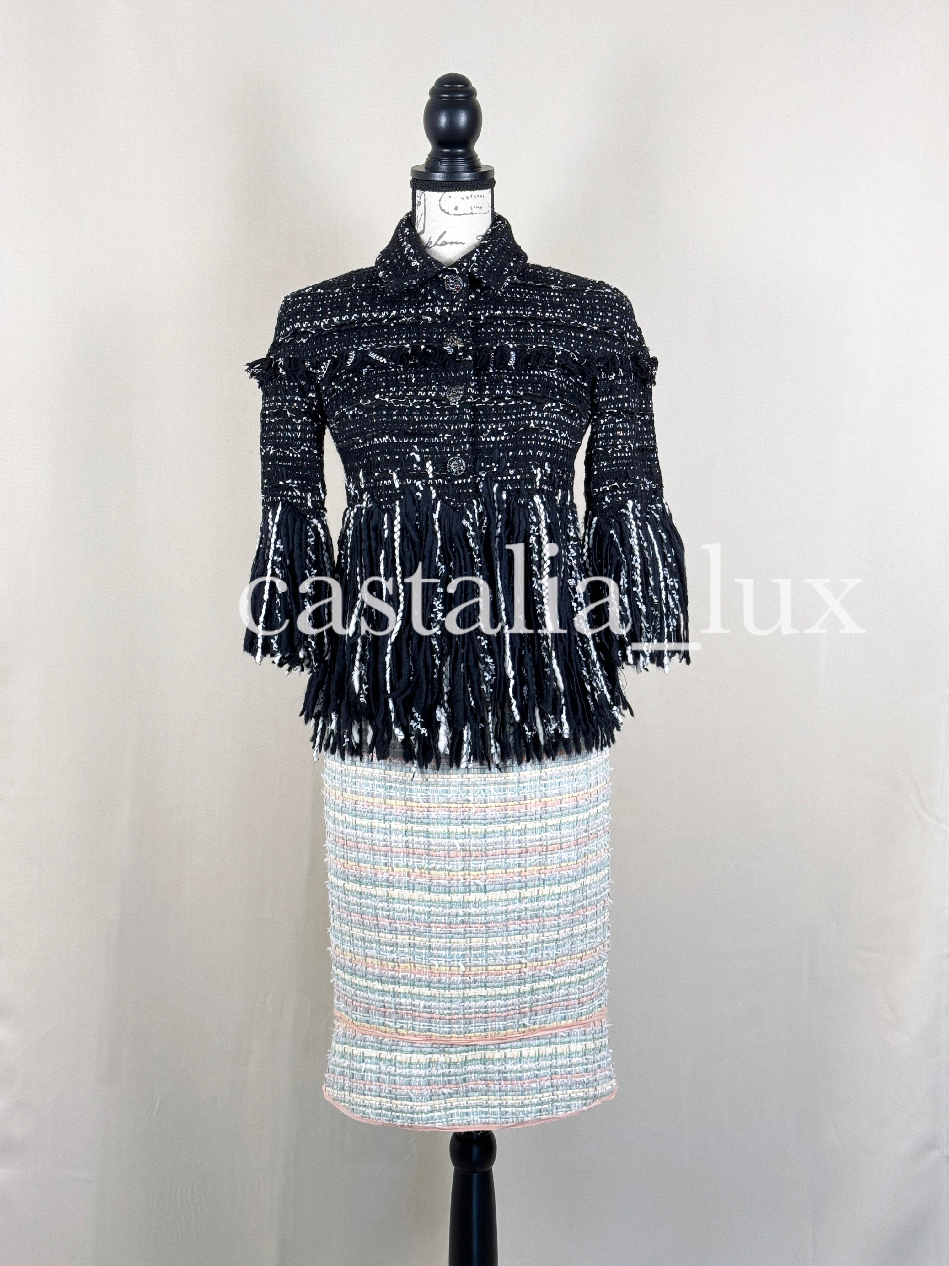 Chanel Neue Vogue Cover Schwarze Tweed-Jacke mit Deckel  im Angebot 6