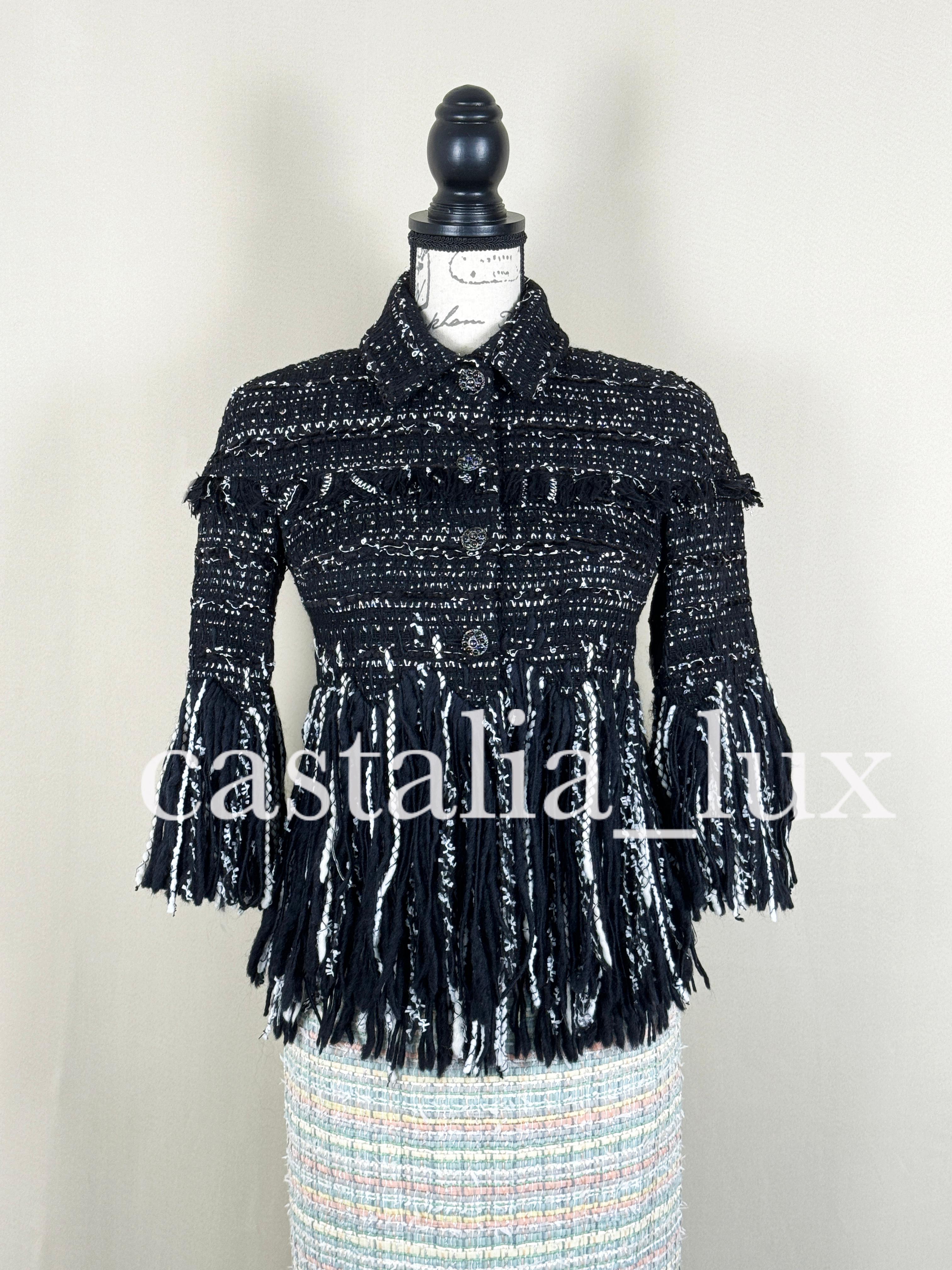 Chanel Neue Vogue Cover Schwarze Tweed-Jacke mit Deckel  im Angebot 8