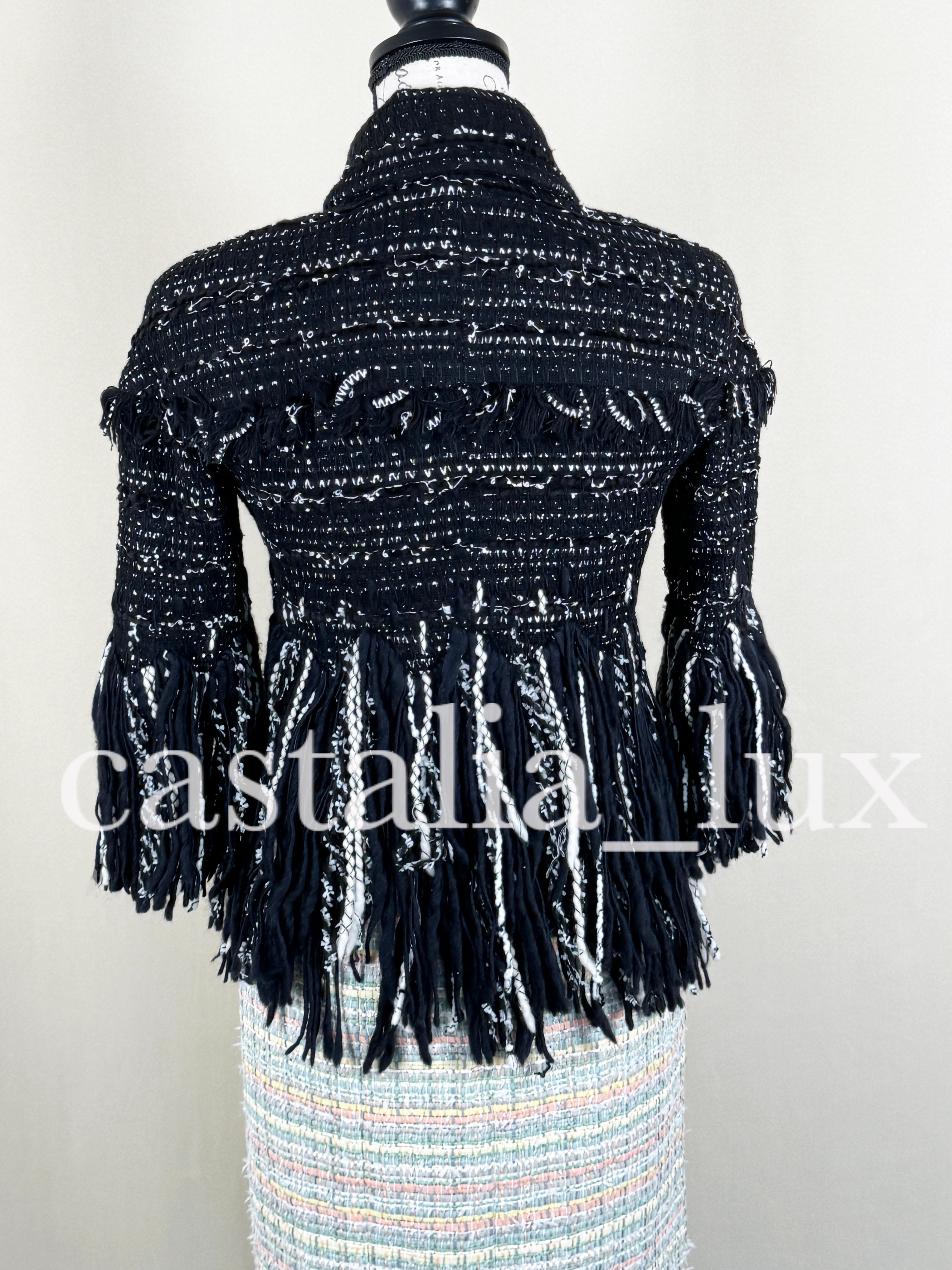 Chanel Neue Vogue Cover Schwarze Tweed-Jacke mit Deckel  im Angebot 11