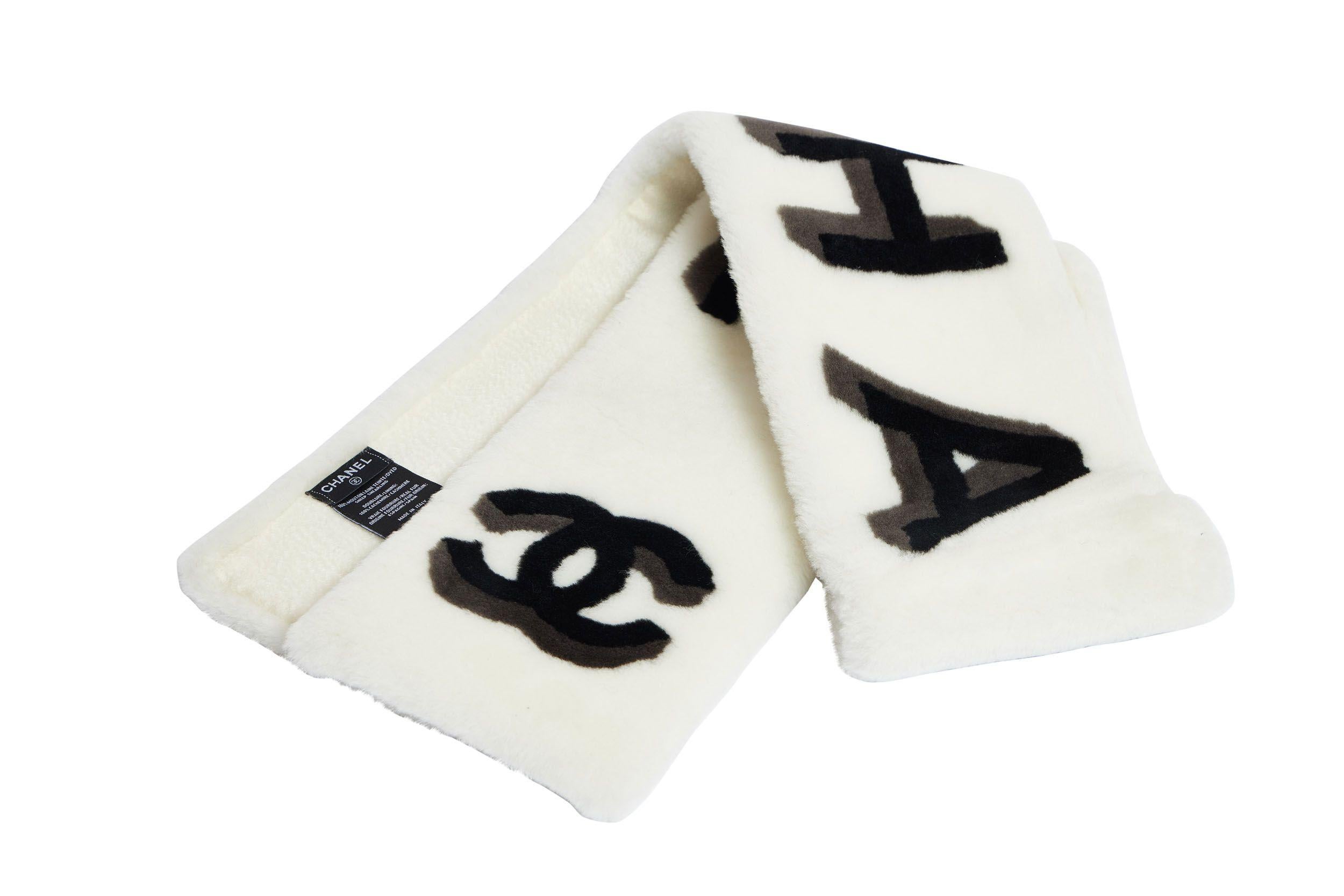 Gray Chanel New White Sheepskin Three-Dimensional Letters Scarf