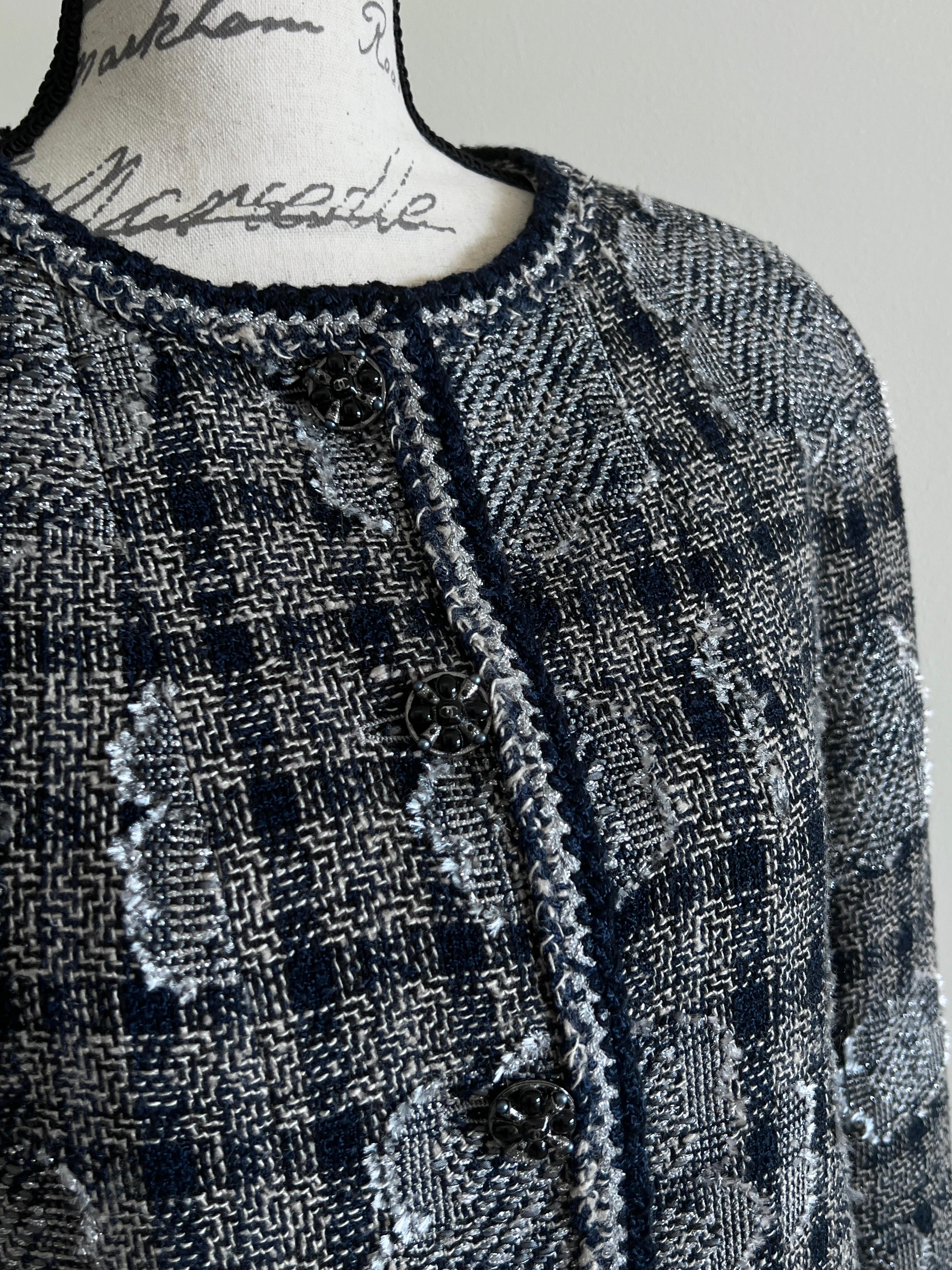 Chanel New-York Collection Tweed Jacket with Camellias For Sale 9