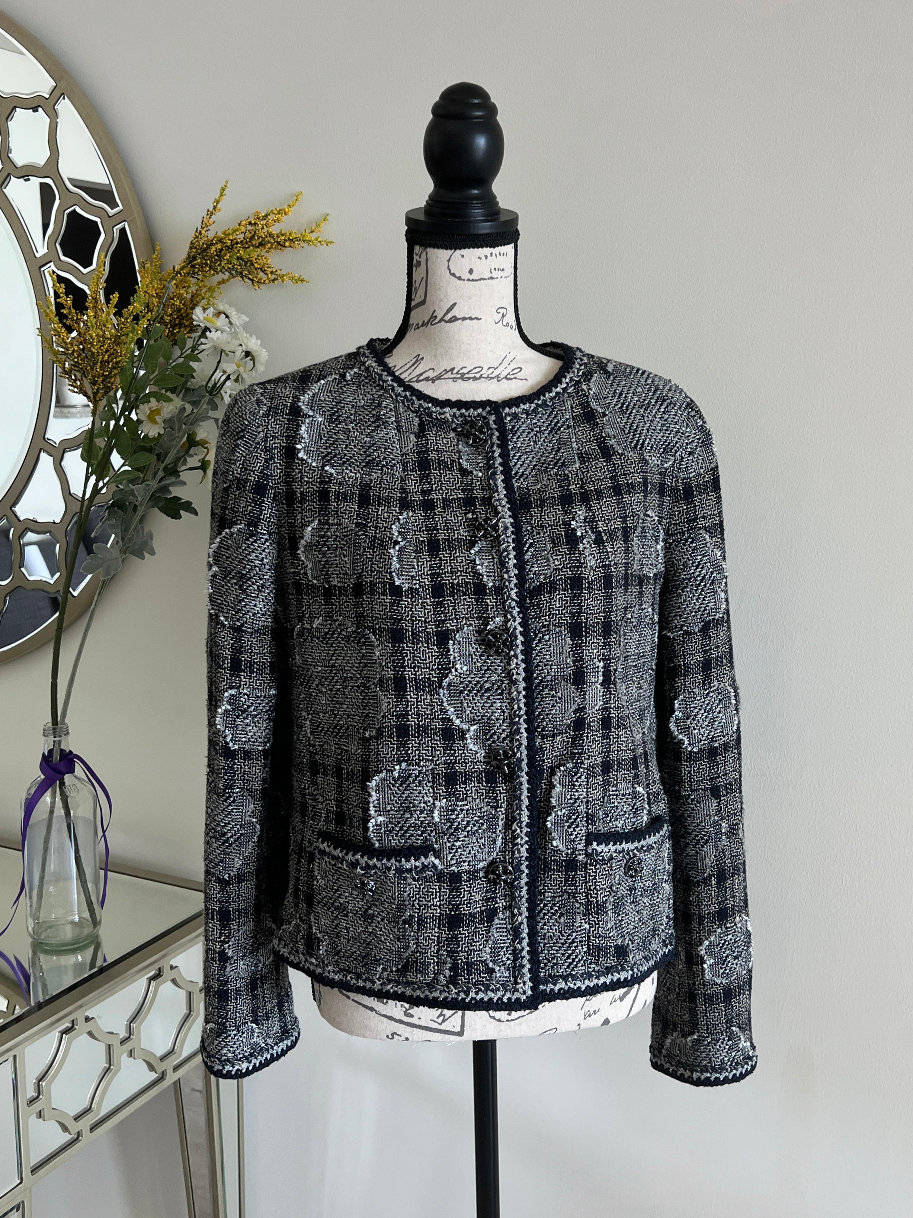 Chanel New-York Collection Tweed Jacket with Camellias For Sale 1