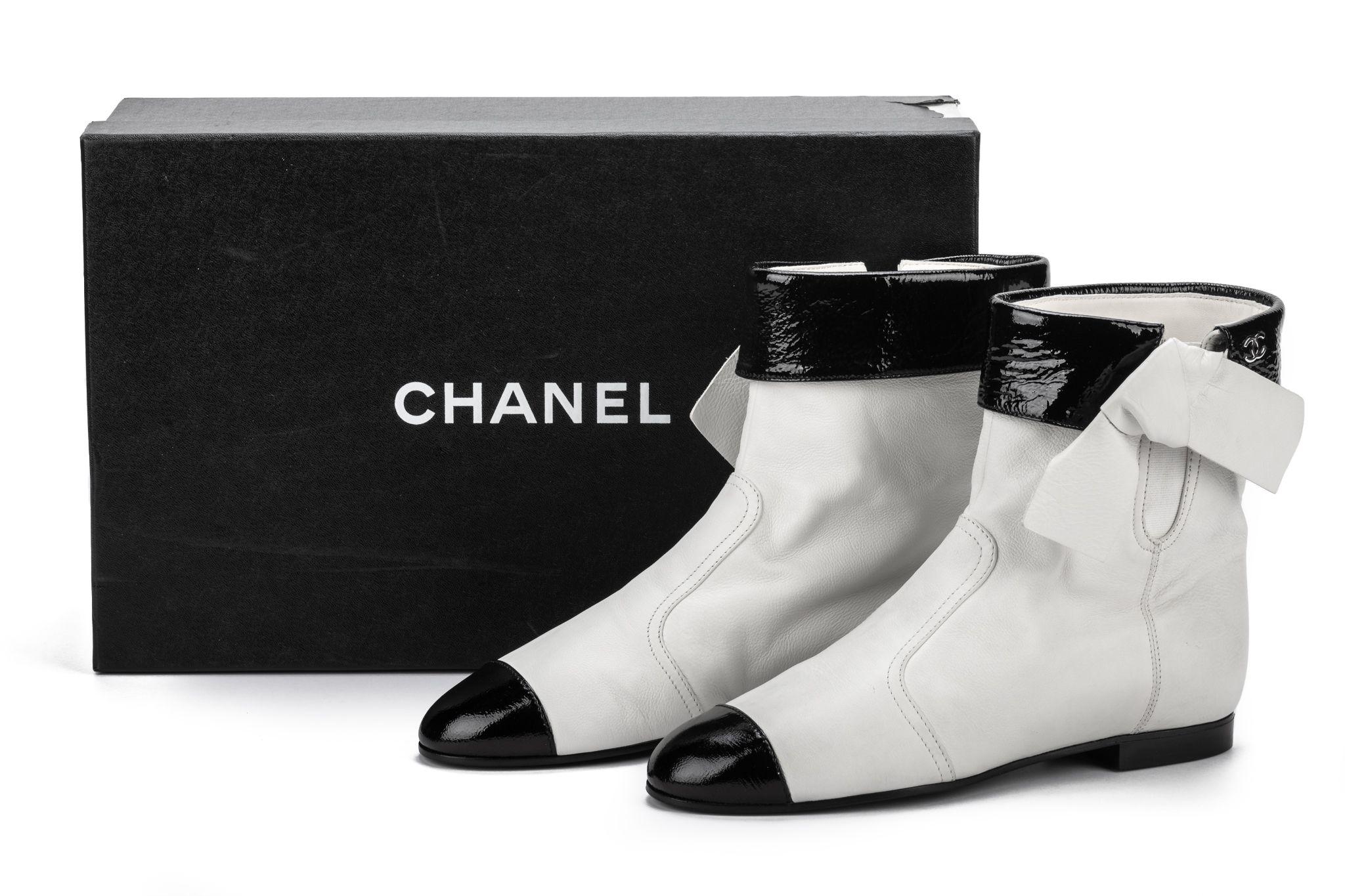 Gray Chanel NIB Black White Ankle Boots For Sale