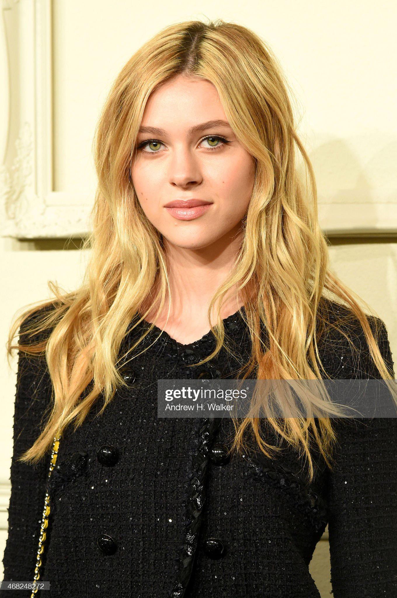 Chanel Nicola Peltz CC Buttons Black Tweed Jacket In Excellent Condition For Sale In Dubai, AE