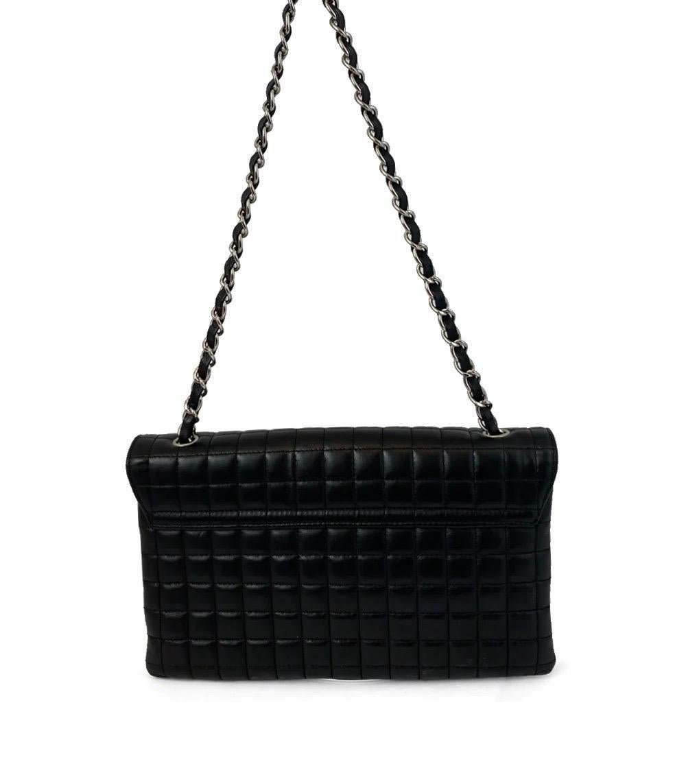Chanel No. 5 Camellia Flap Bag In Excellent Condition For Sale In Amman, JO