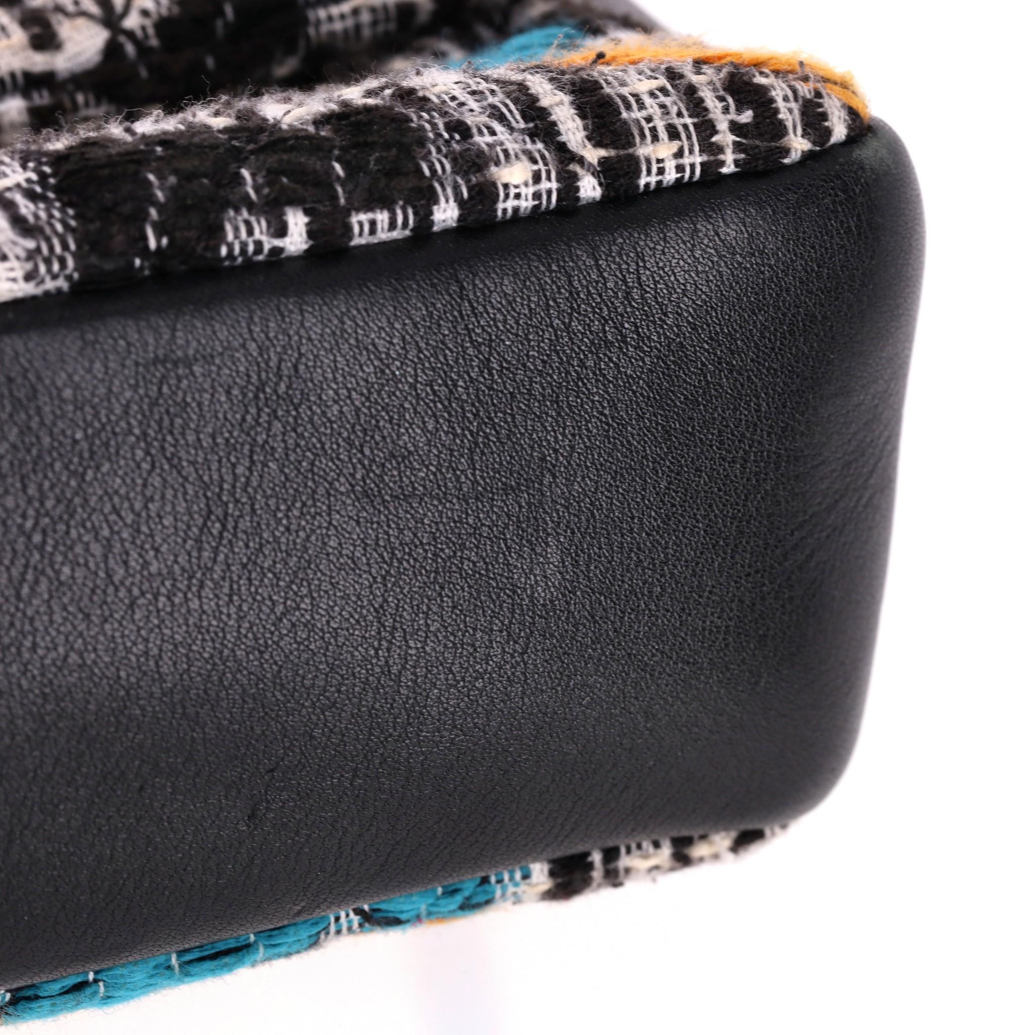 Chanel No5 & 'CC' Logo Fantasía Bolso de piel de tweed en venta 6