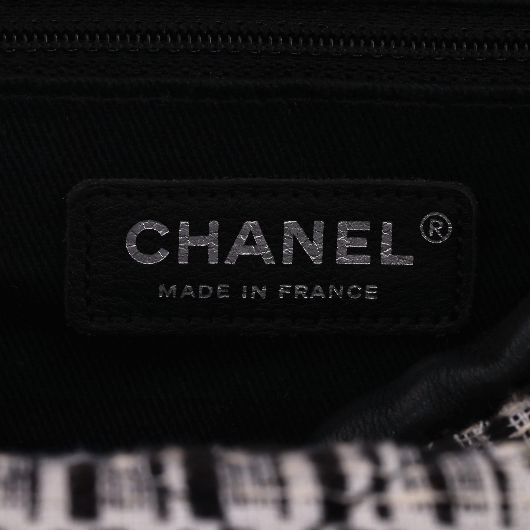 Chanel No5 & 'CC' Logo Fantasía Bolso de piel de tweed en venta 4